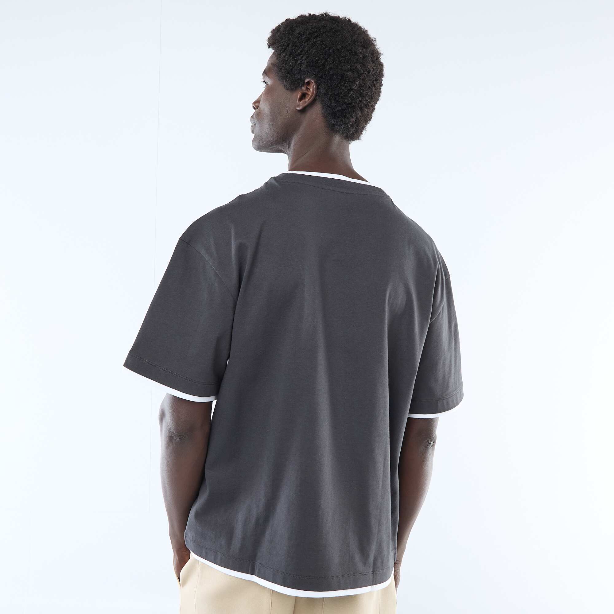 2-in-1 Effect Short-Sleeved T-Shirt BLACK - Image 4