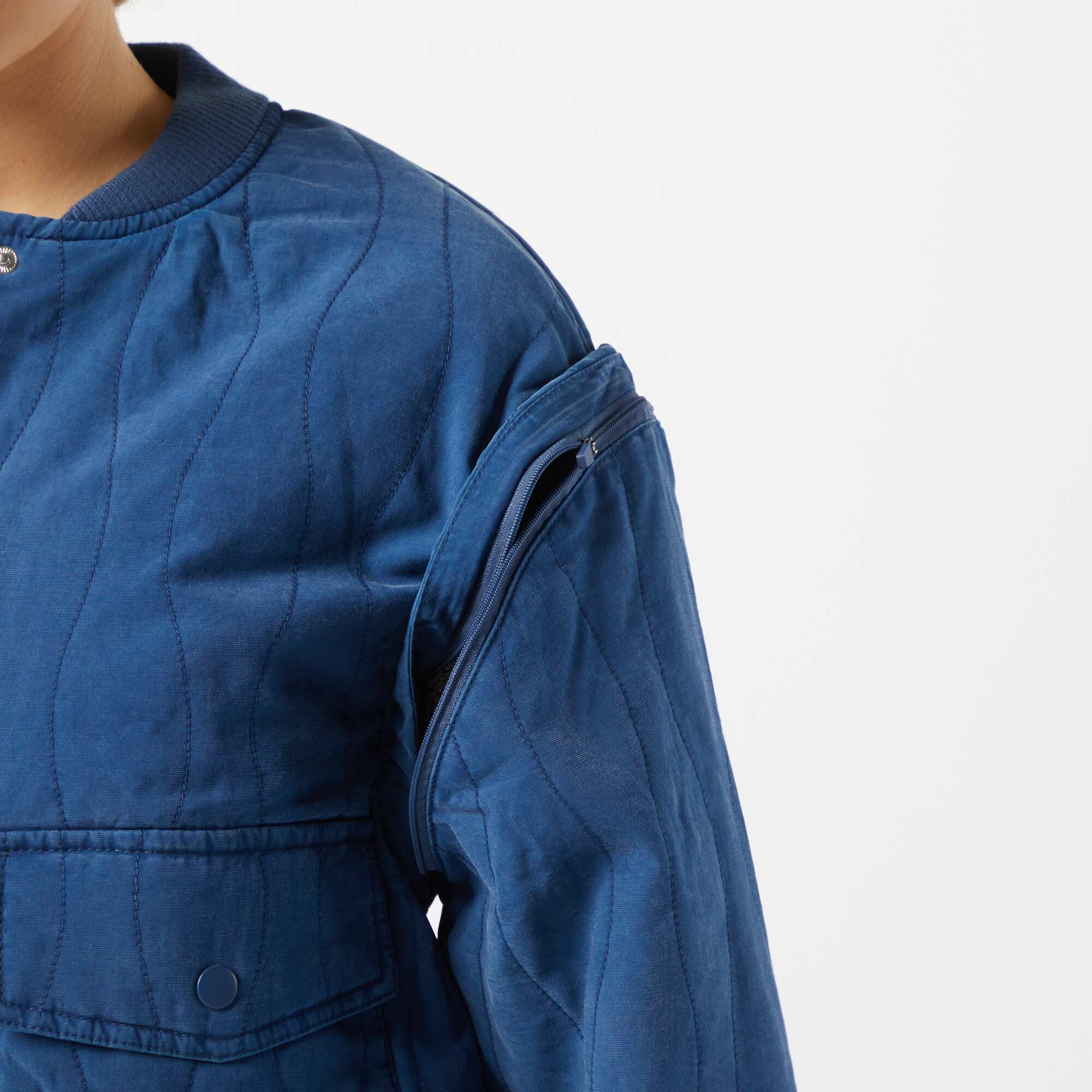 2-in-1 quilted jacket with detachable sleeves BLUE - Image 6