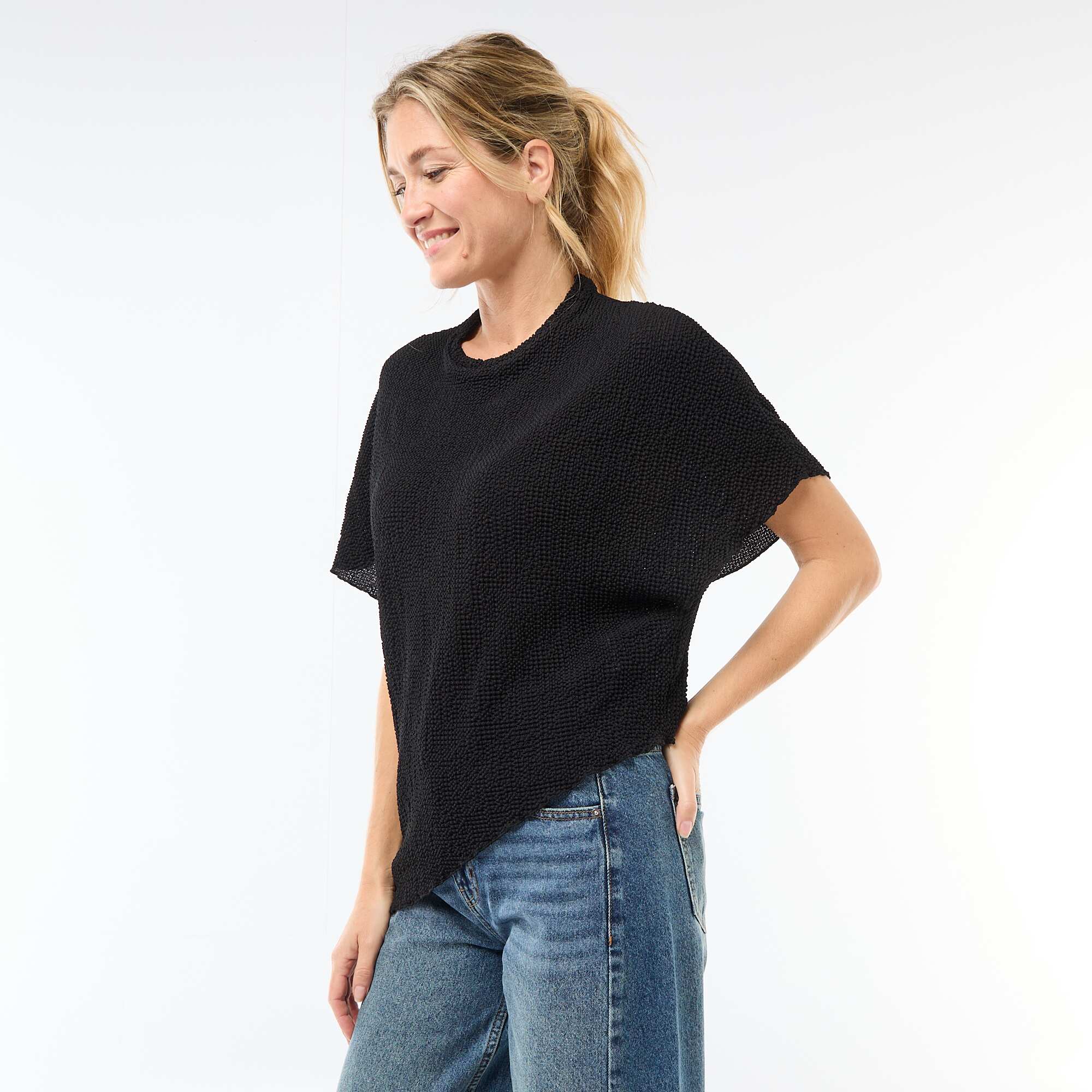 Asymmetric Hem Knit T-Shirt BLACK