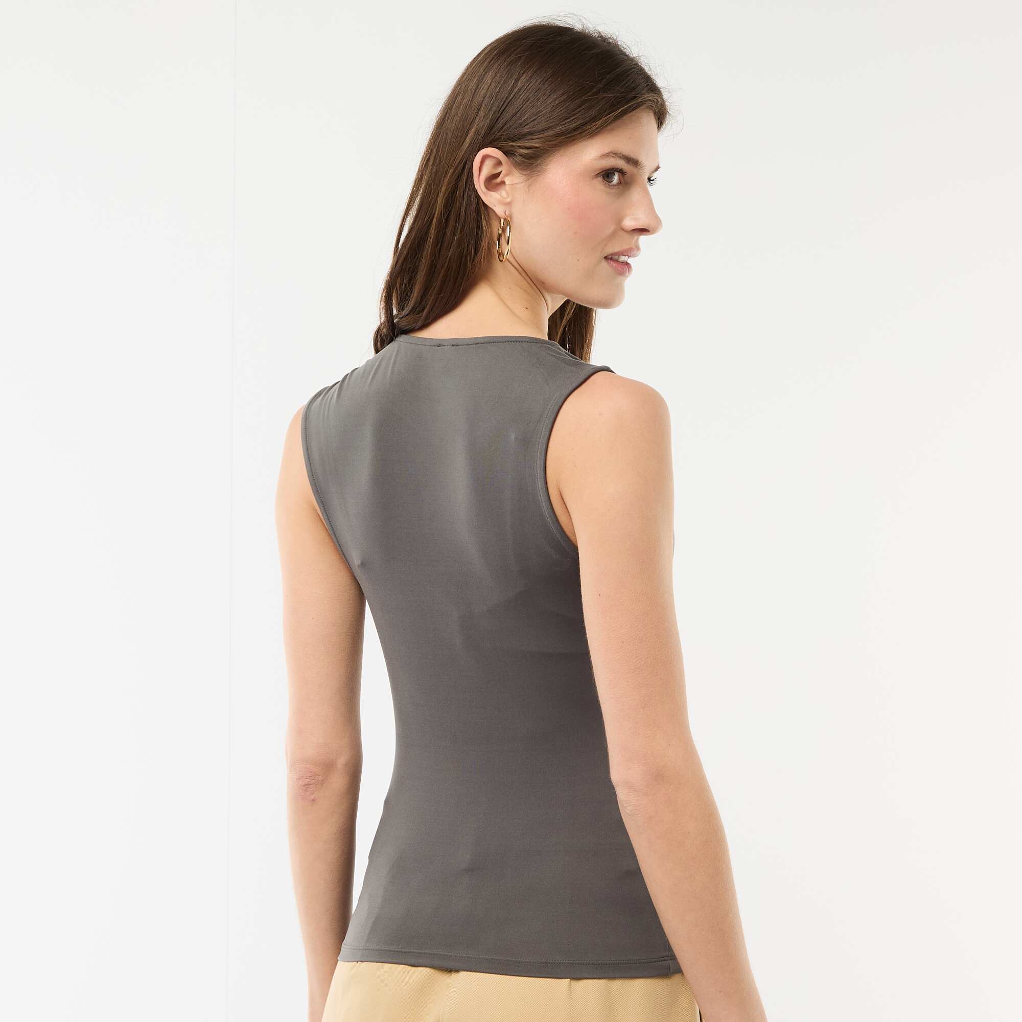 Asymmetrical Solid Stretch T-Shirt GREY - Image 4