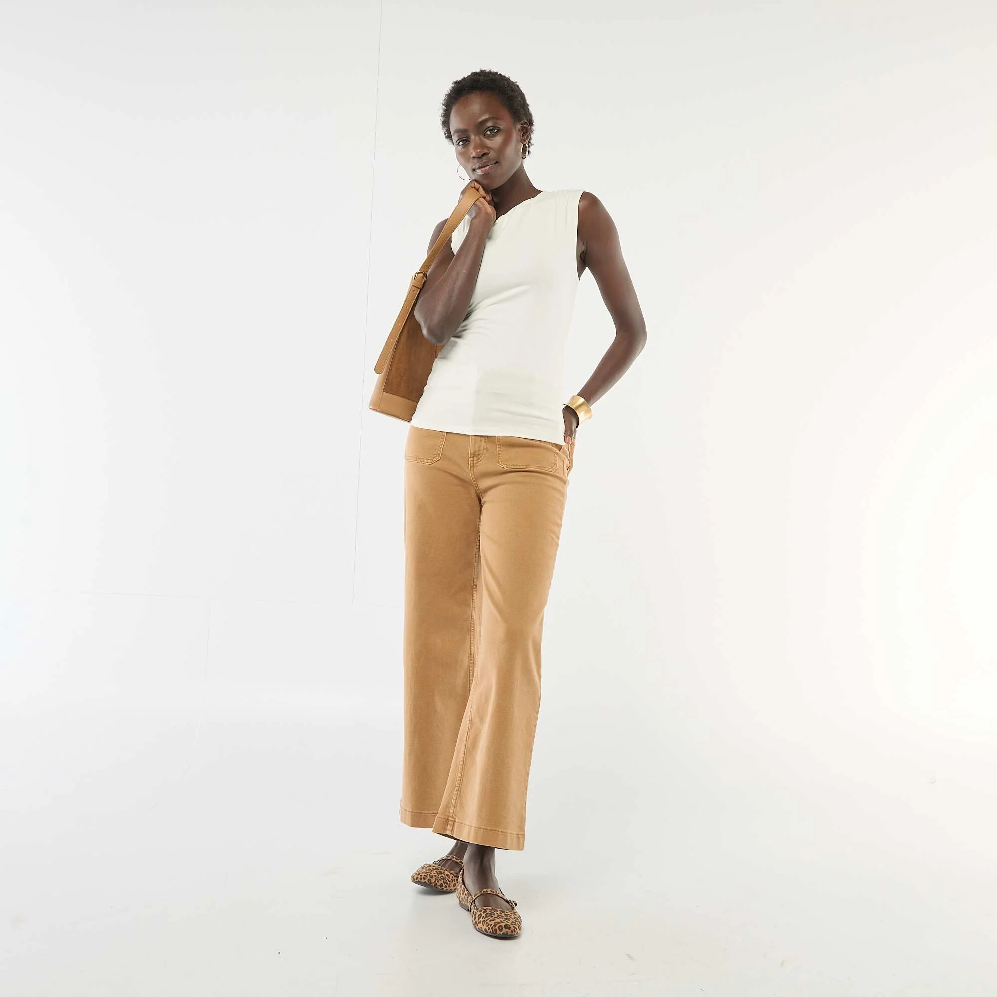 Asymmetrical Solid Stretch T-Shirt WHITE - Image 2