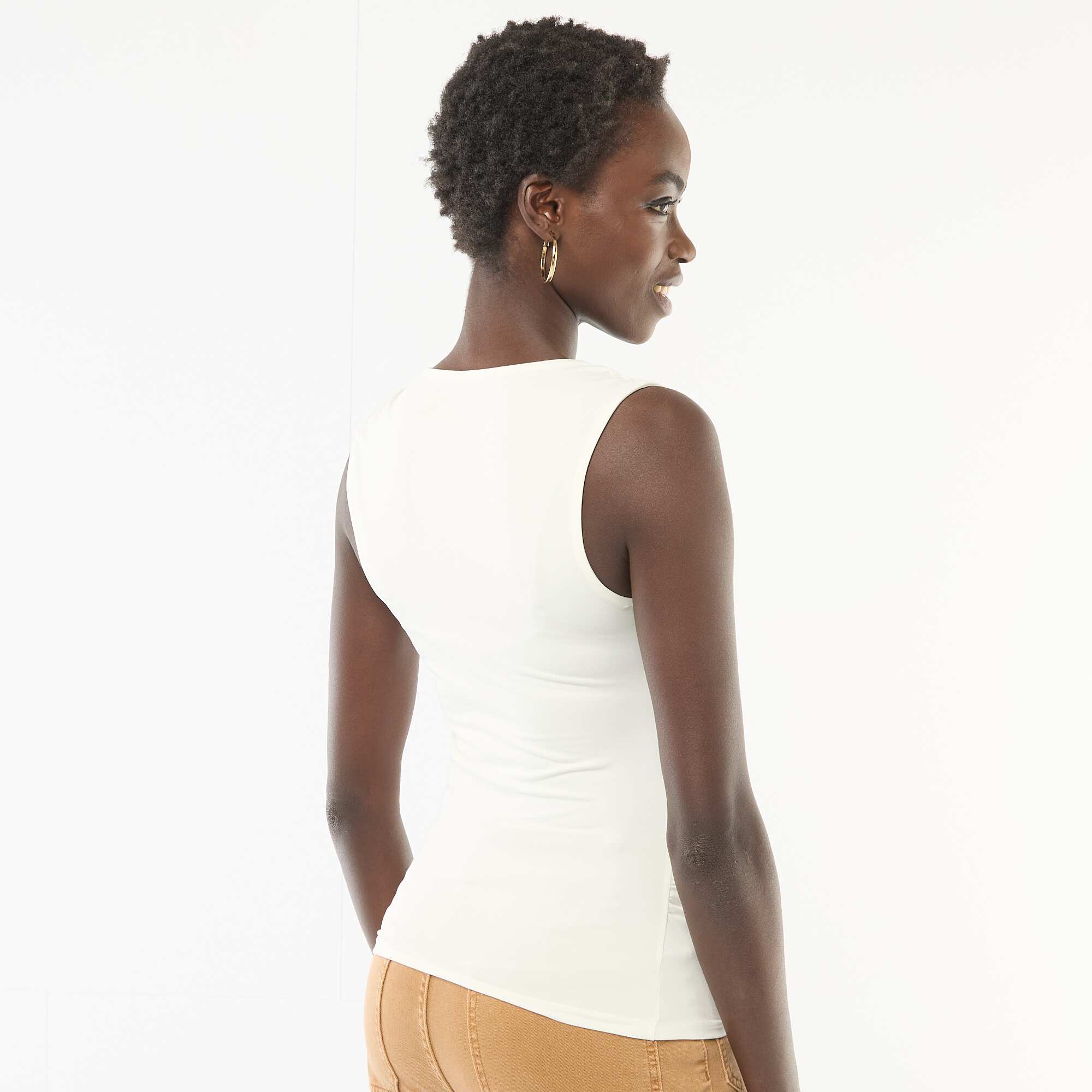 Asymmetrical Solid Stretch T-Shirt WHITE - Image 4
