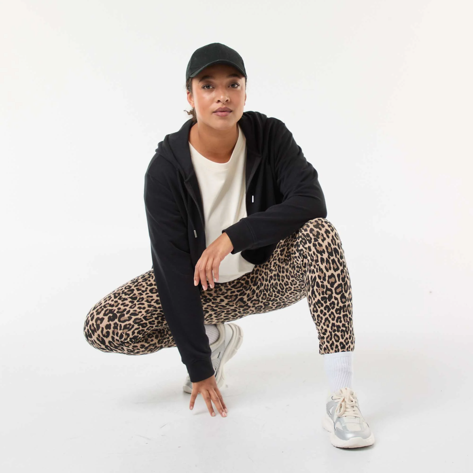 Basic Fleece Sweatshirt BLACK - Image 2