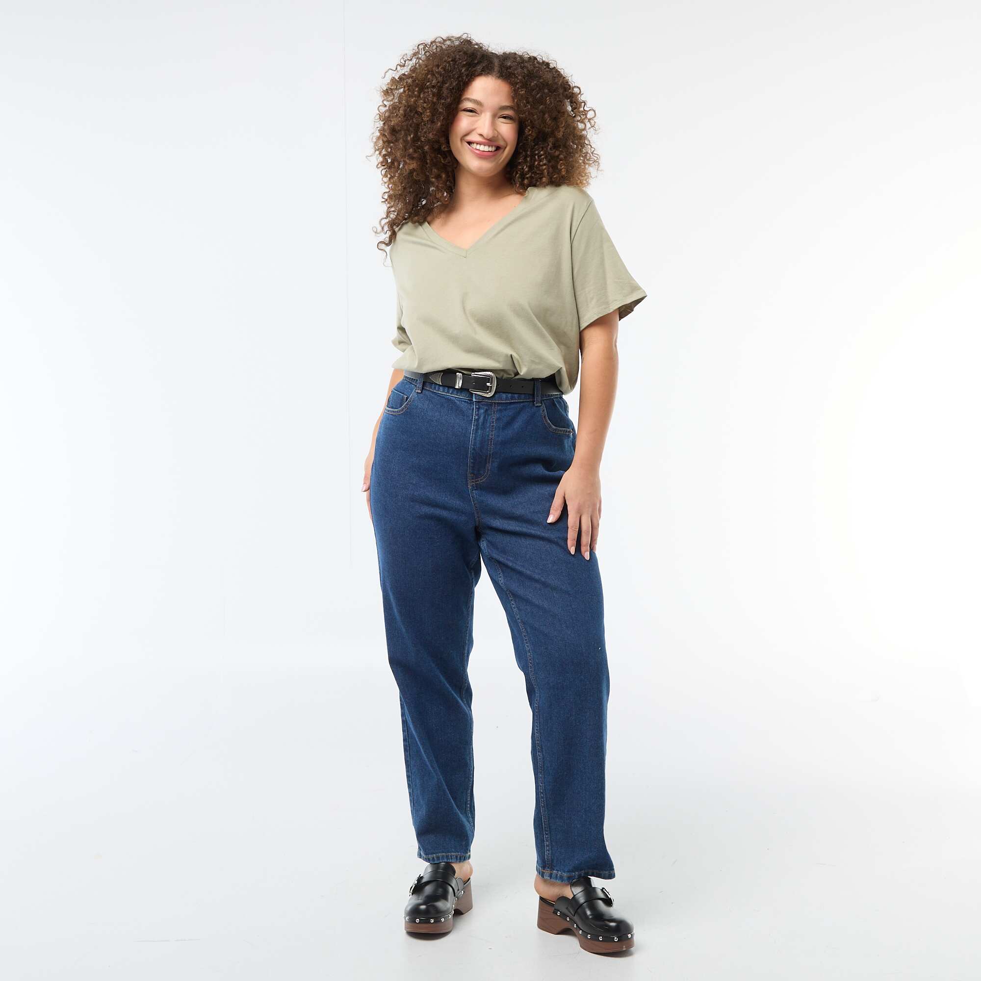Basic V-Neck Short-Sleeve T-Shirt GREEN - Image 2
