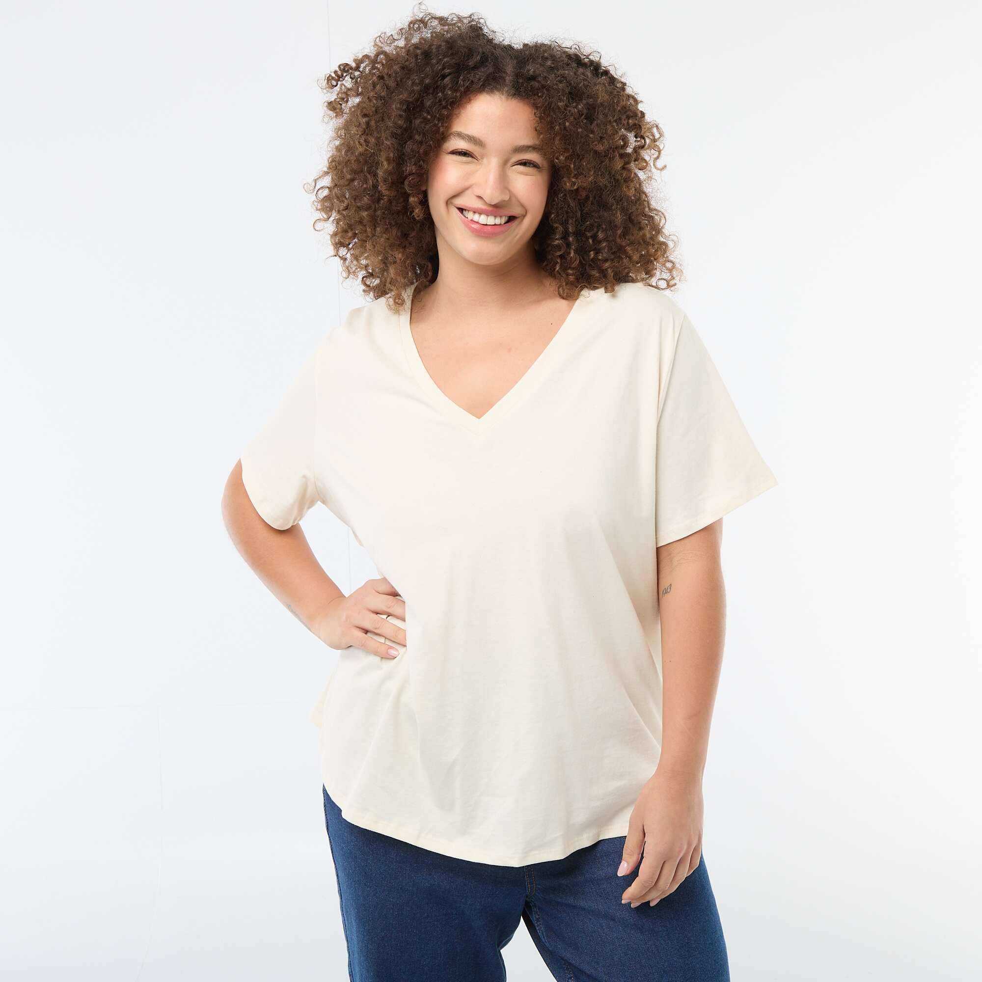Basic V-neck Short-Sleeve T-shirt WHITE - Image 3