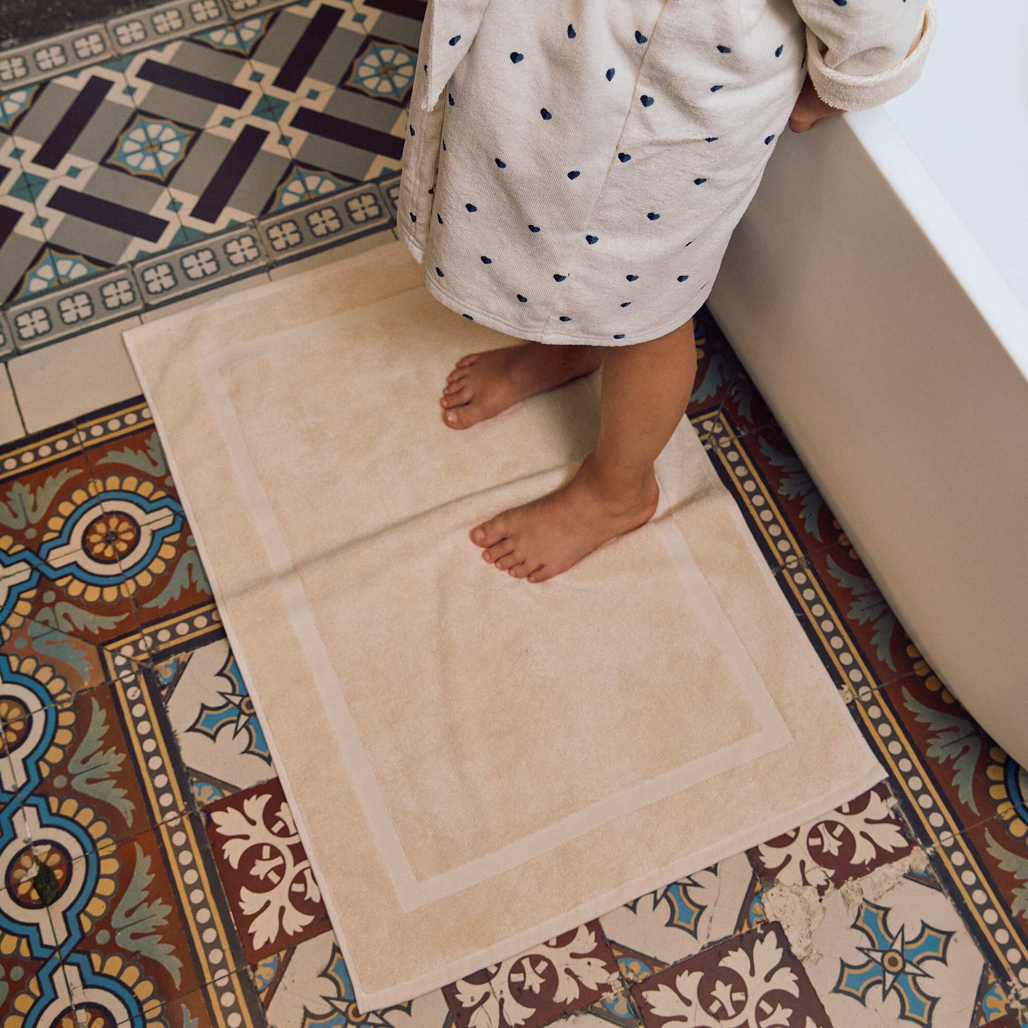 Bath Mat 80 x 50 cm WHITE