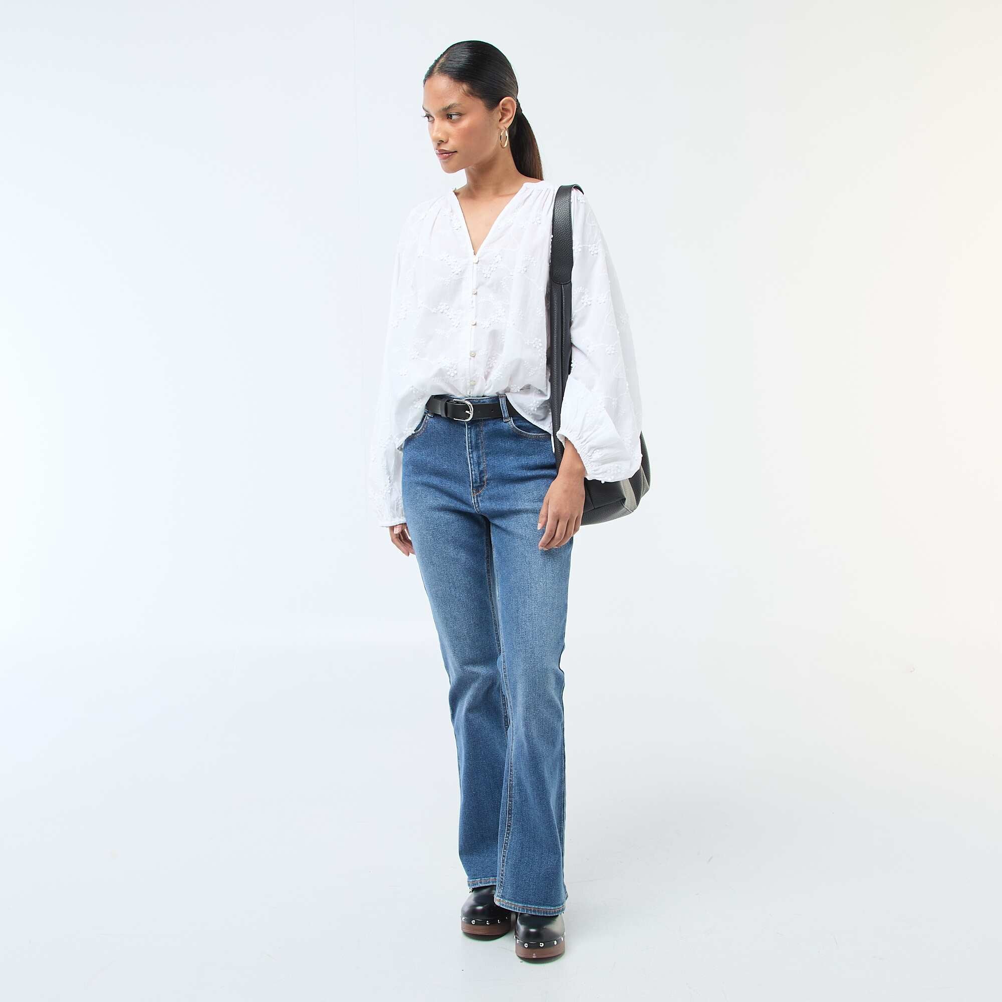 Blouse with floral embroidery WHITE - Image 2