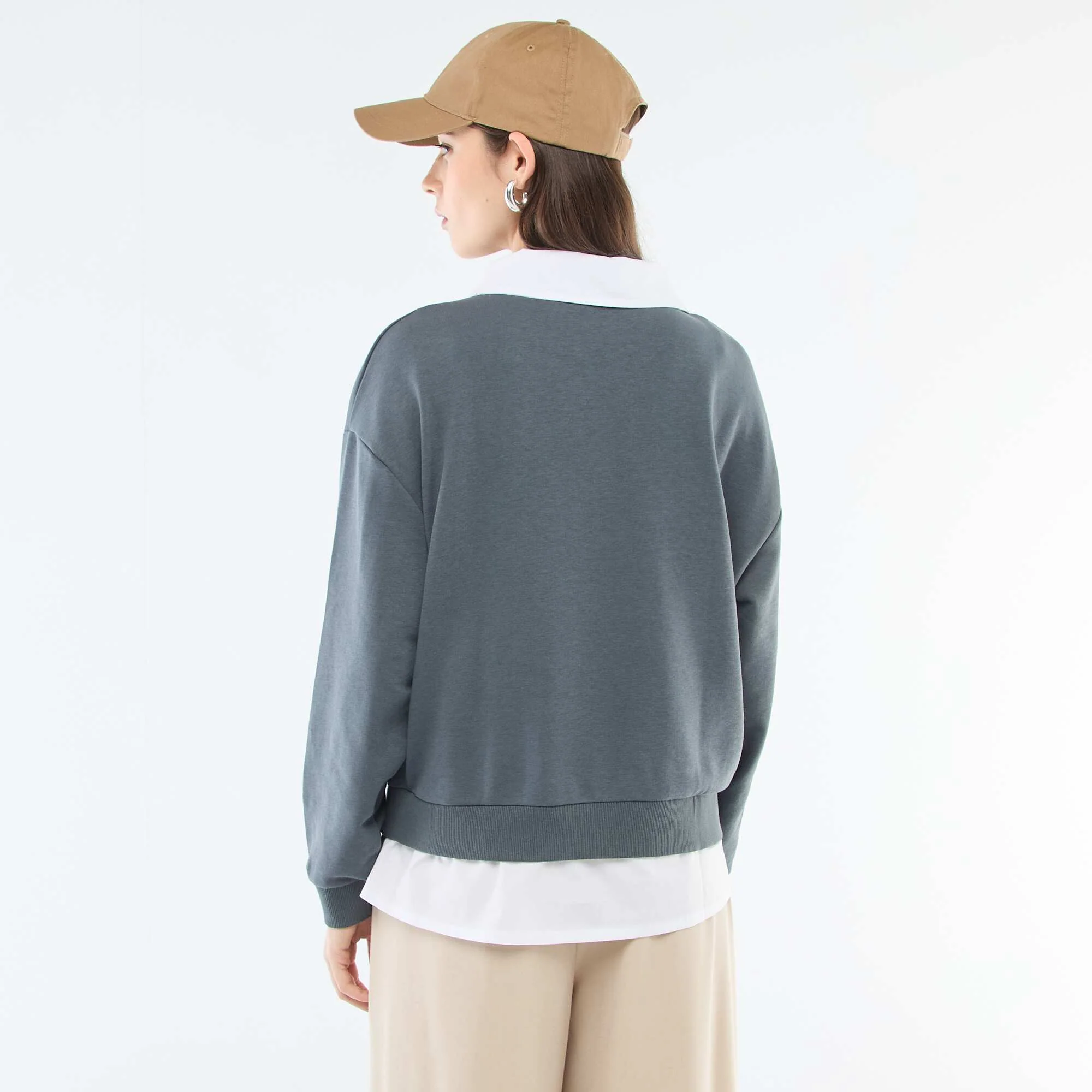 Campus-Style Crew Neck Sweatshirt GREY - Image 5