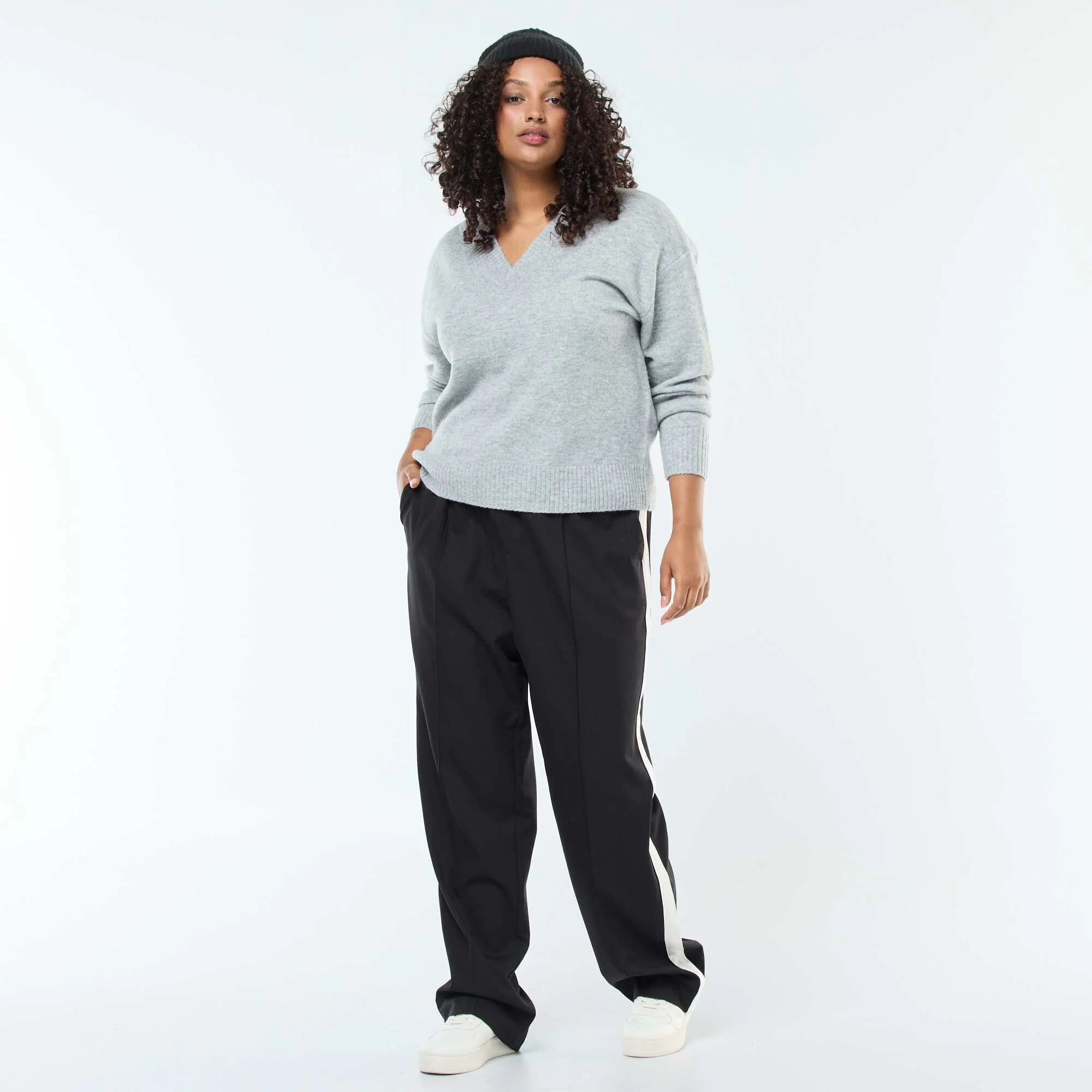 Chunky Knit V-Neck Sweater GREY - Image 2