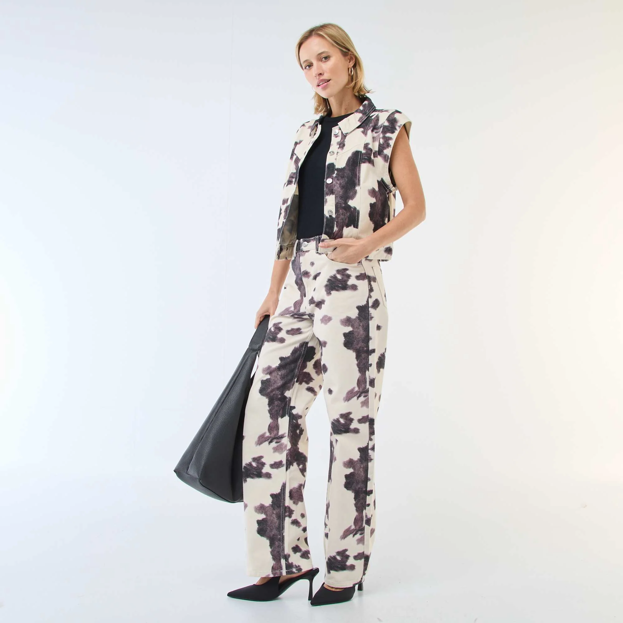 Cow Print Sleeveless Jacket BROWN - Image 2