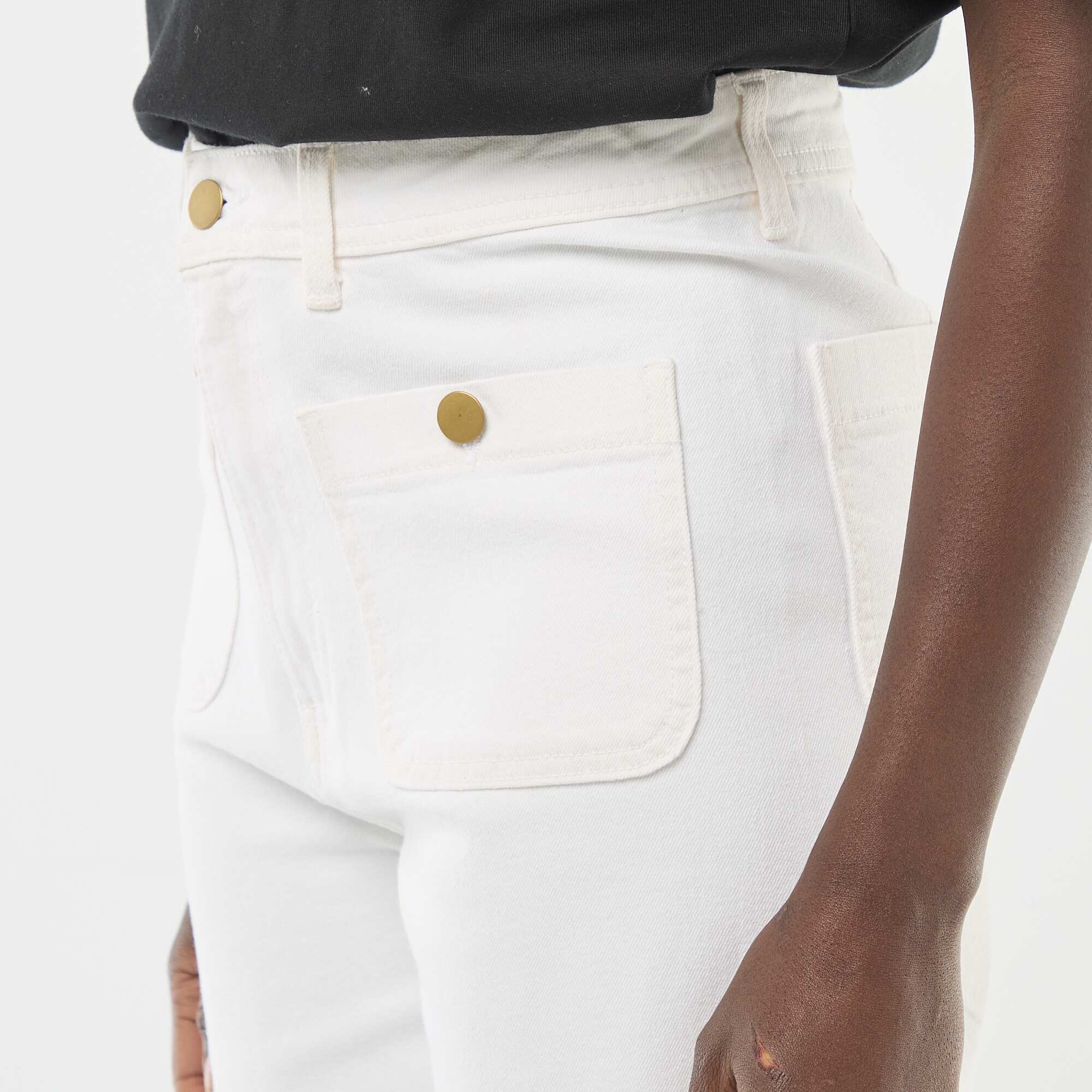Cropped Denim Trousers with Buttons WHITE - Image 4