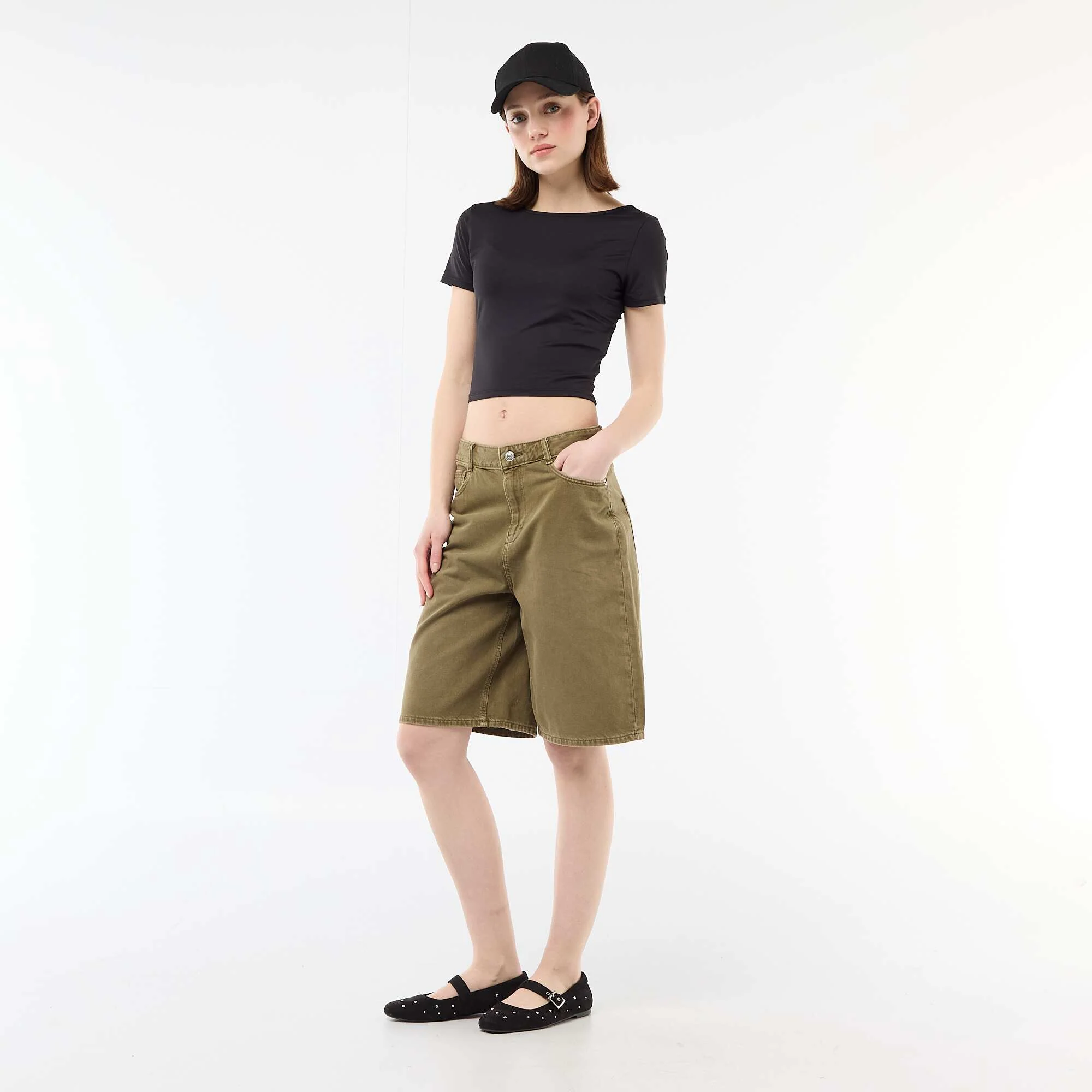 Cropped Square-Back Tee BLACK - Image 2
