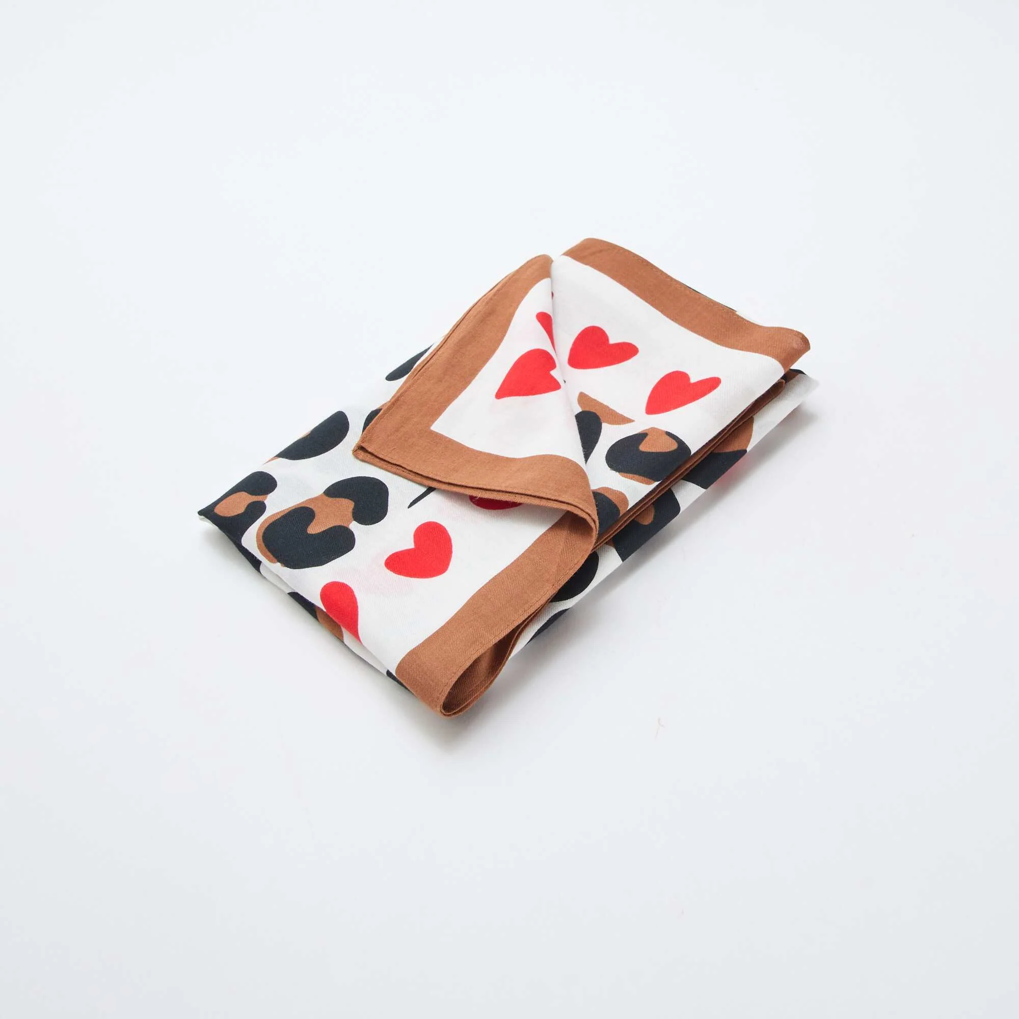 Fantasy Print Scarf (100x100 cm) - Valentine's Day WHITE - Image 3