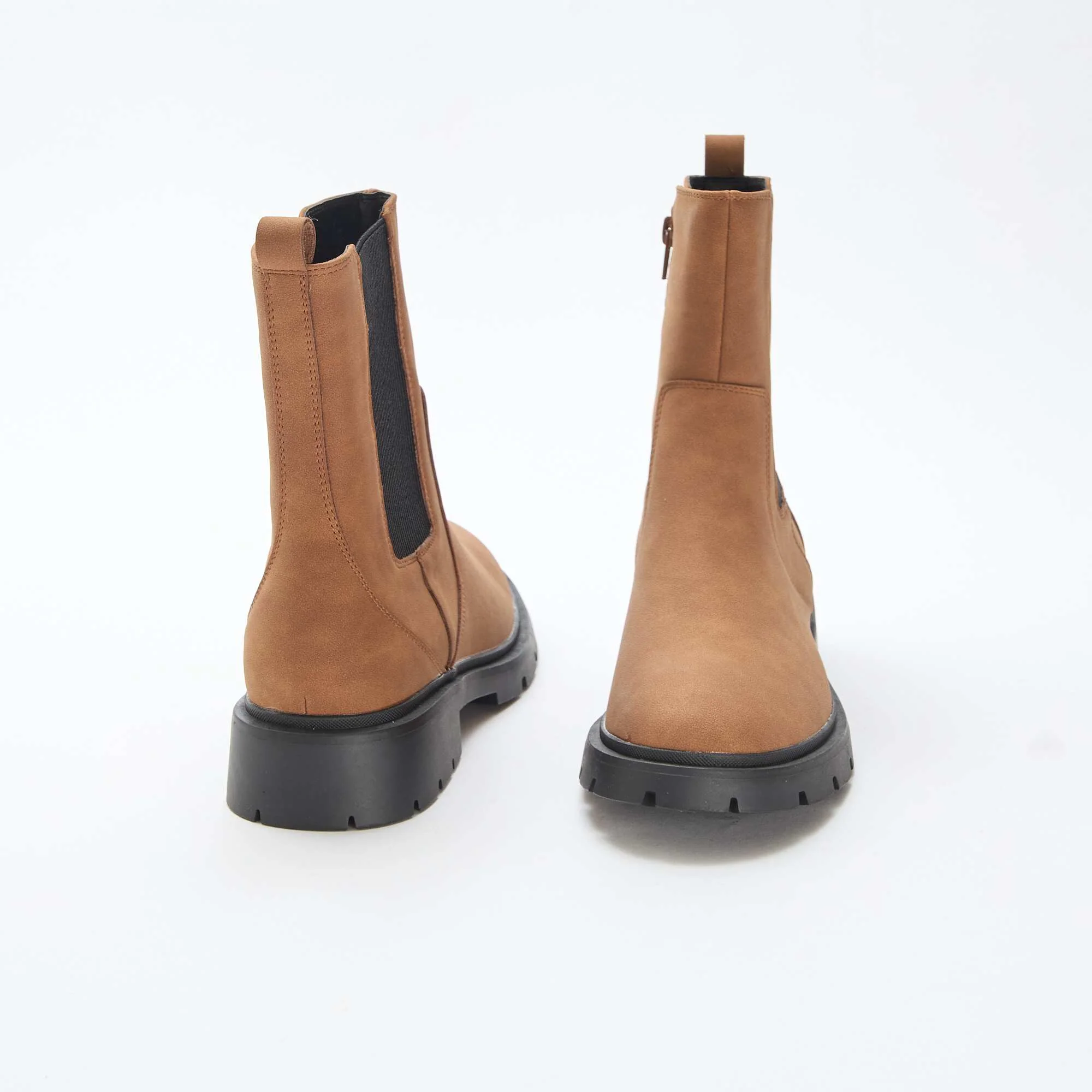 Faux leather Chelsea boots with elasticated gussets BROWN - Image 3
