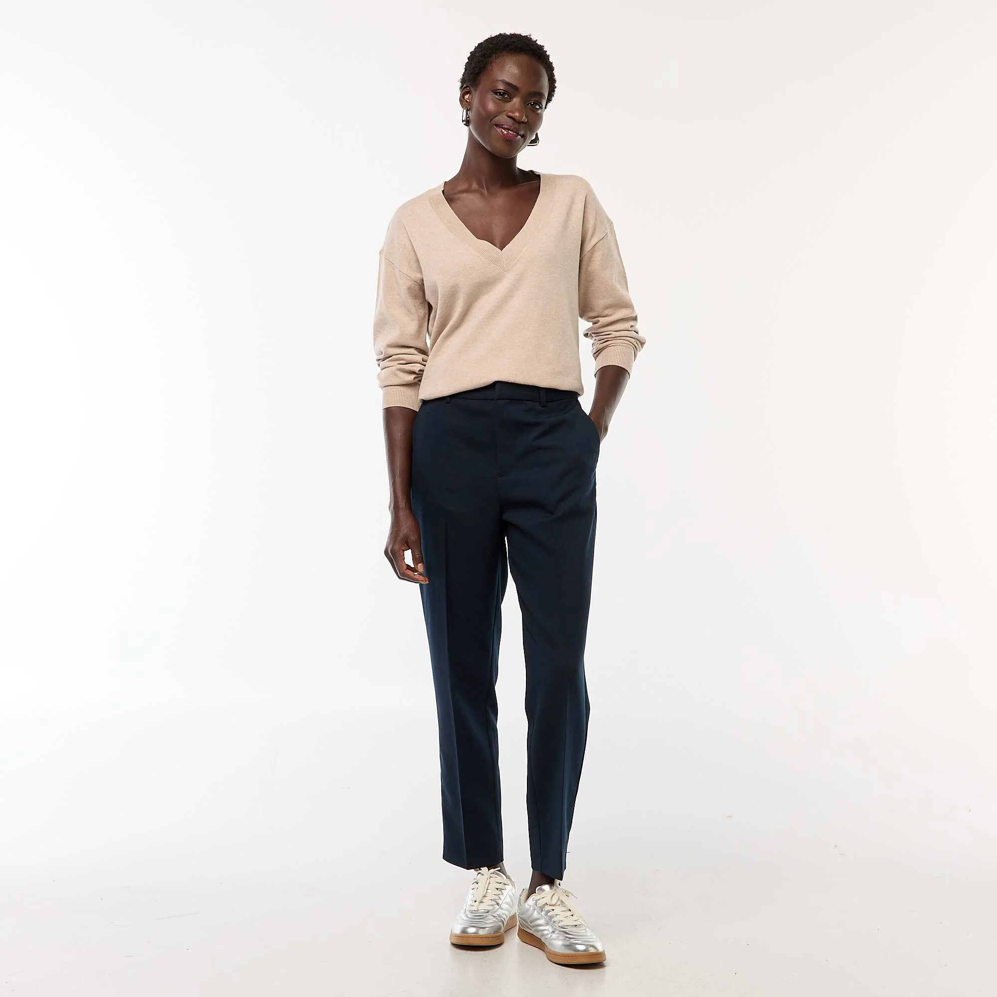 Fine-knit V-neck sweater BEIGE - Image 2