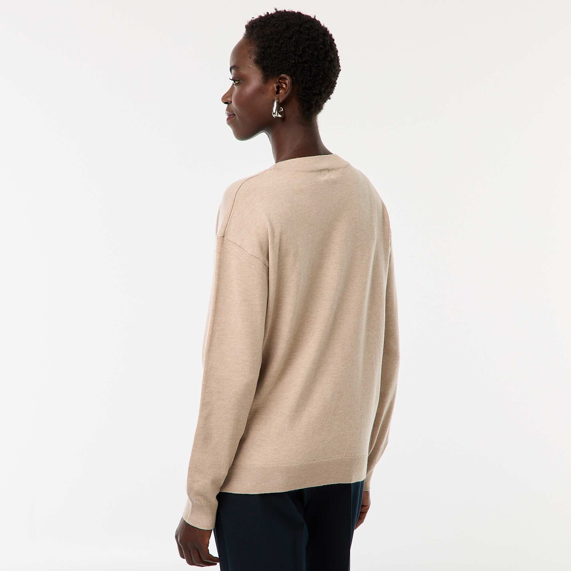 Fine-knit V-neck sweater BEIGE - Image 5