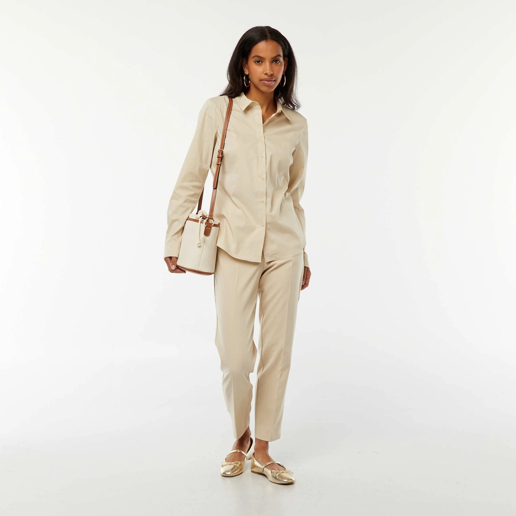 Fitted shirt with cutaway collar BEIGE - Image 2