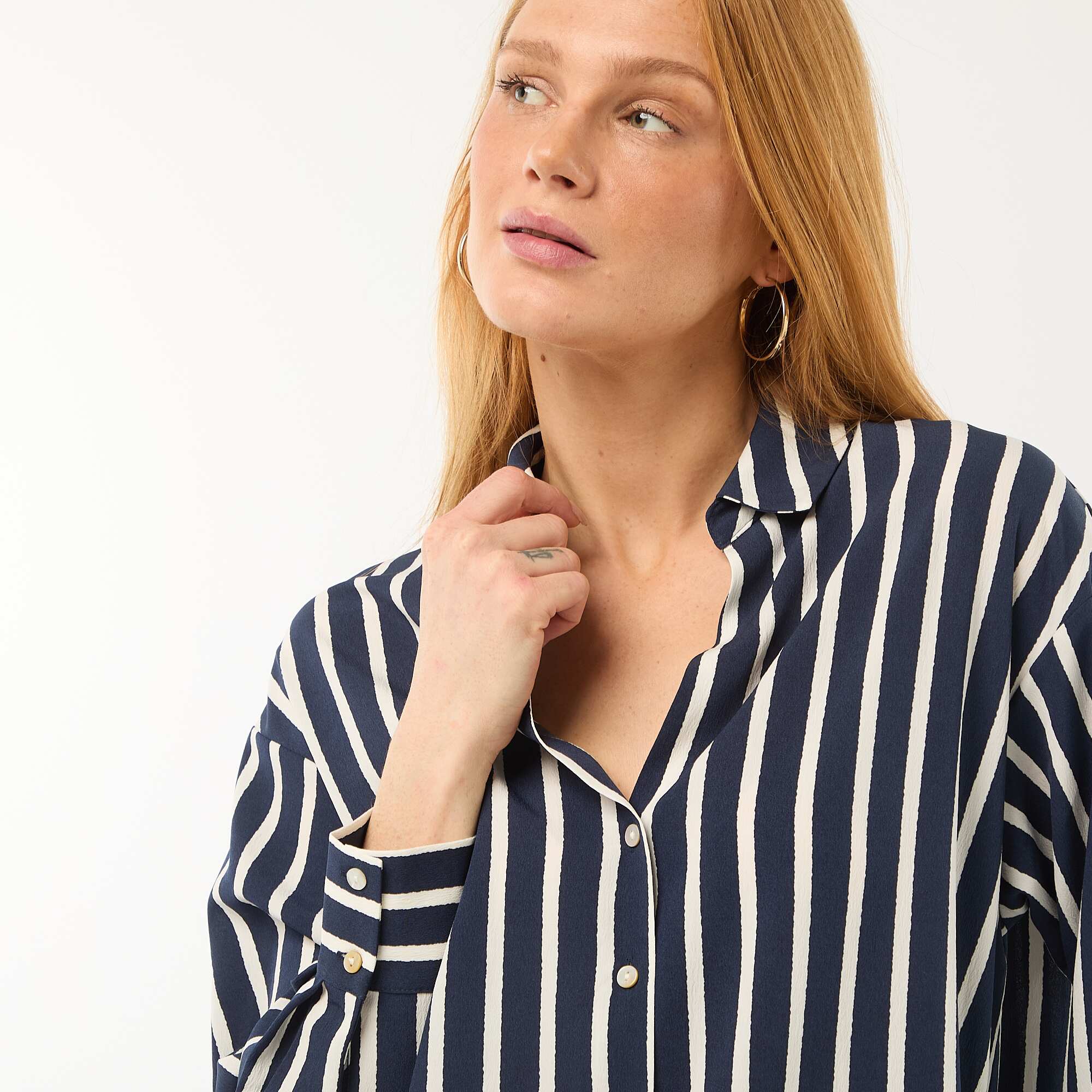 Flowing blouse BLUE - Image 3