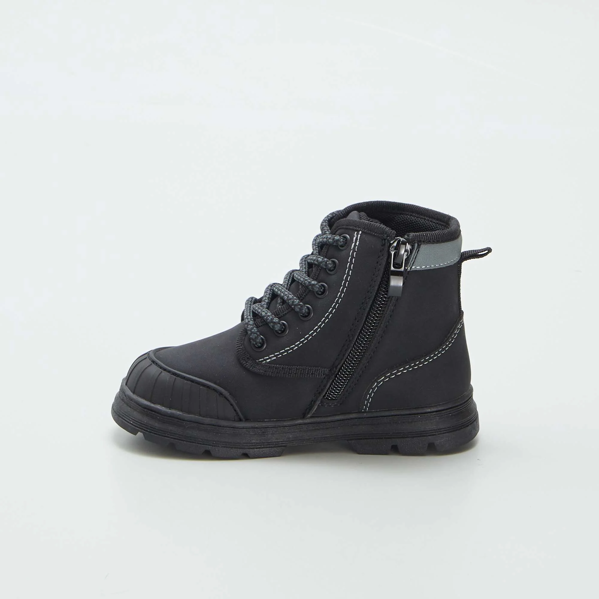 Fur-lined hiking-style boots black - Image 4