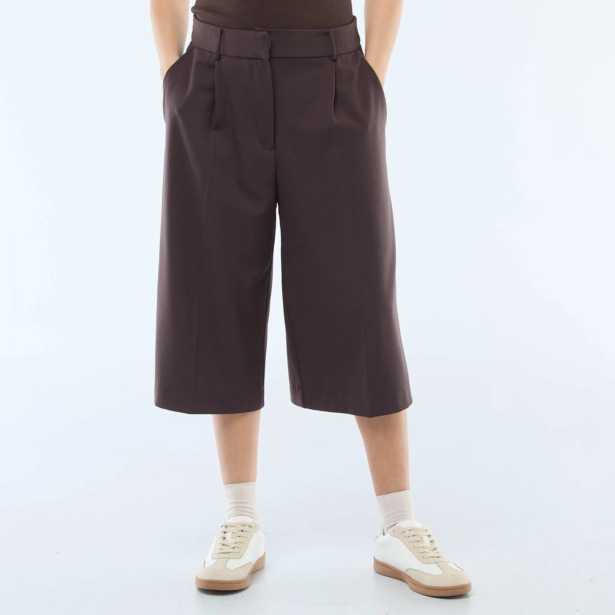 High-Waisted Pleated Bermuda Shorts BROWN - Image 2