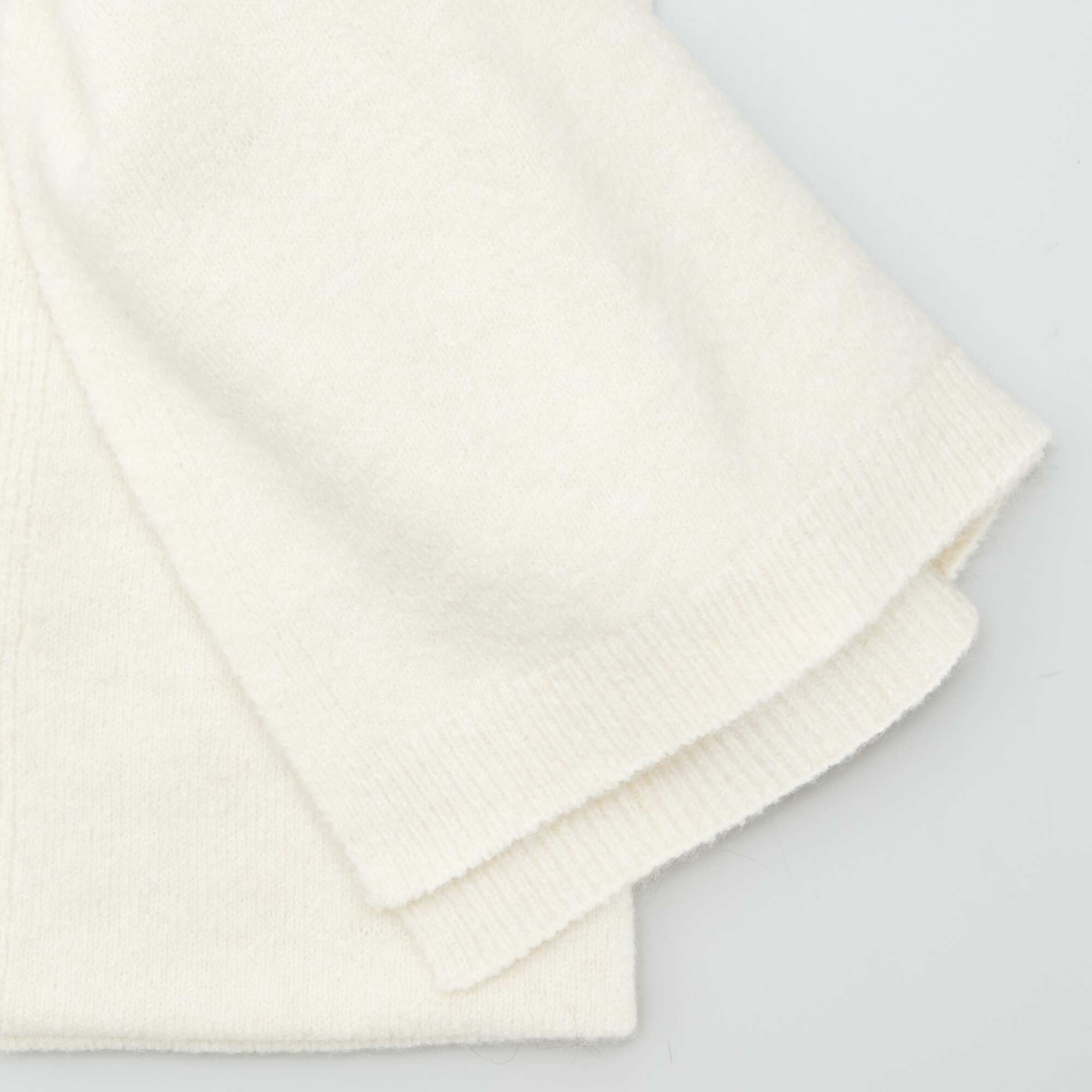 Large knit scarf beige - Image 3