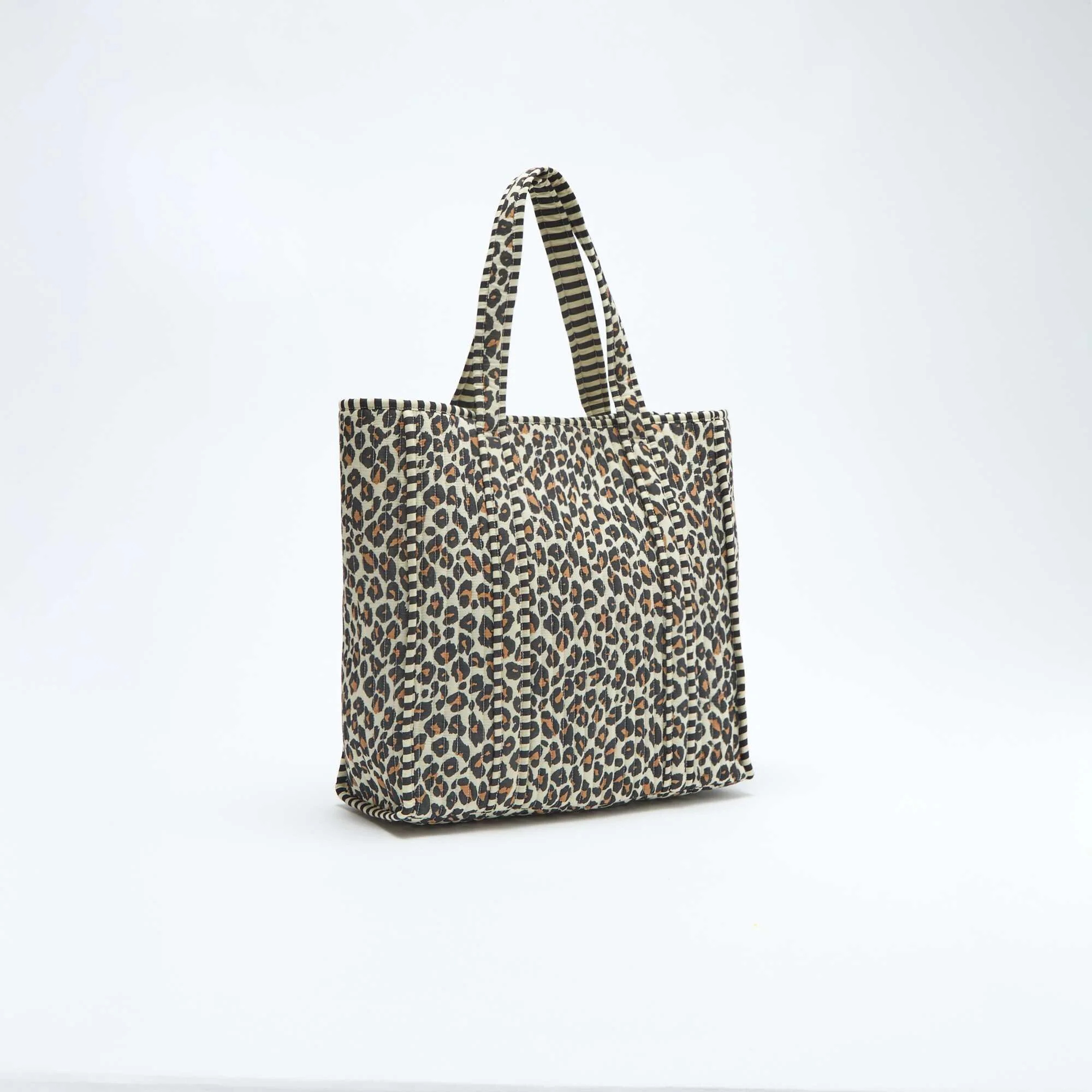 Leopard Print Quilted Tote Bag BROWN - Image 3