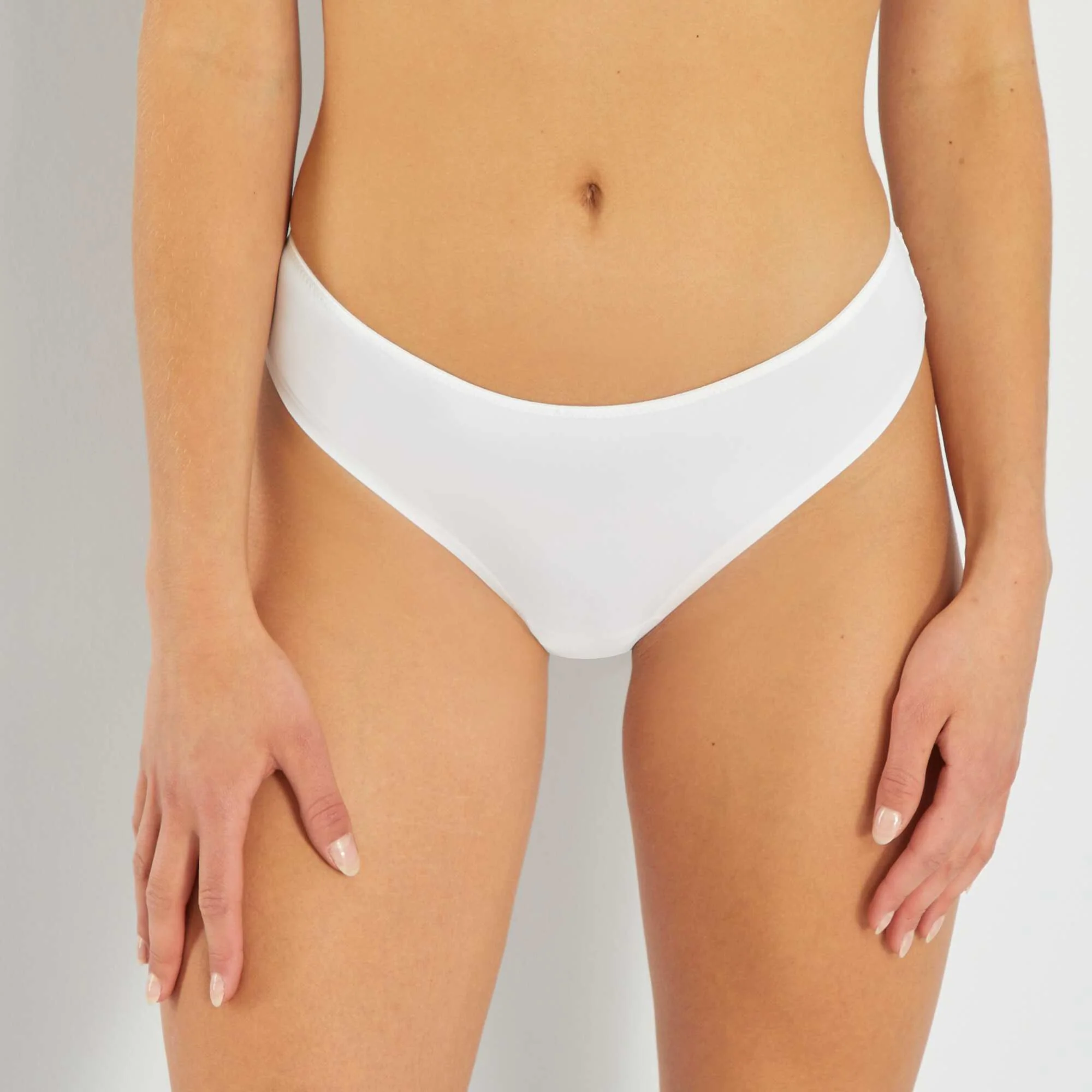Microfibre and lace tanga briefs white - Image 4