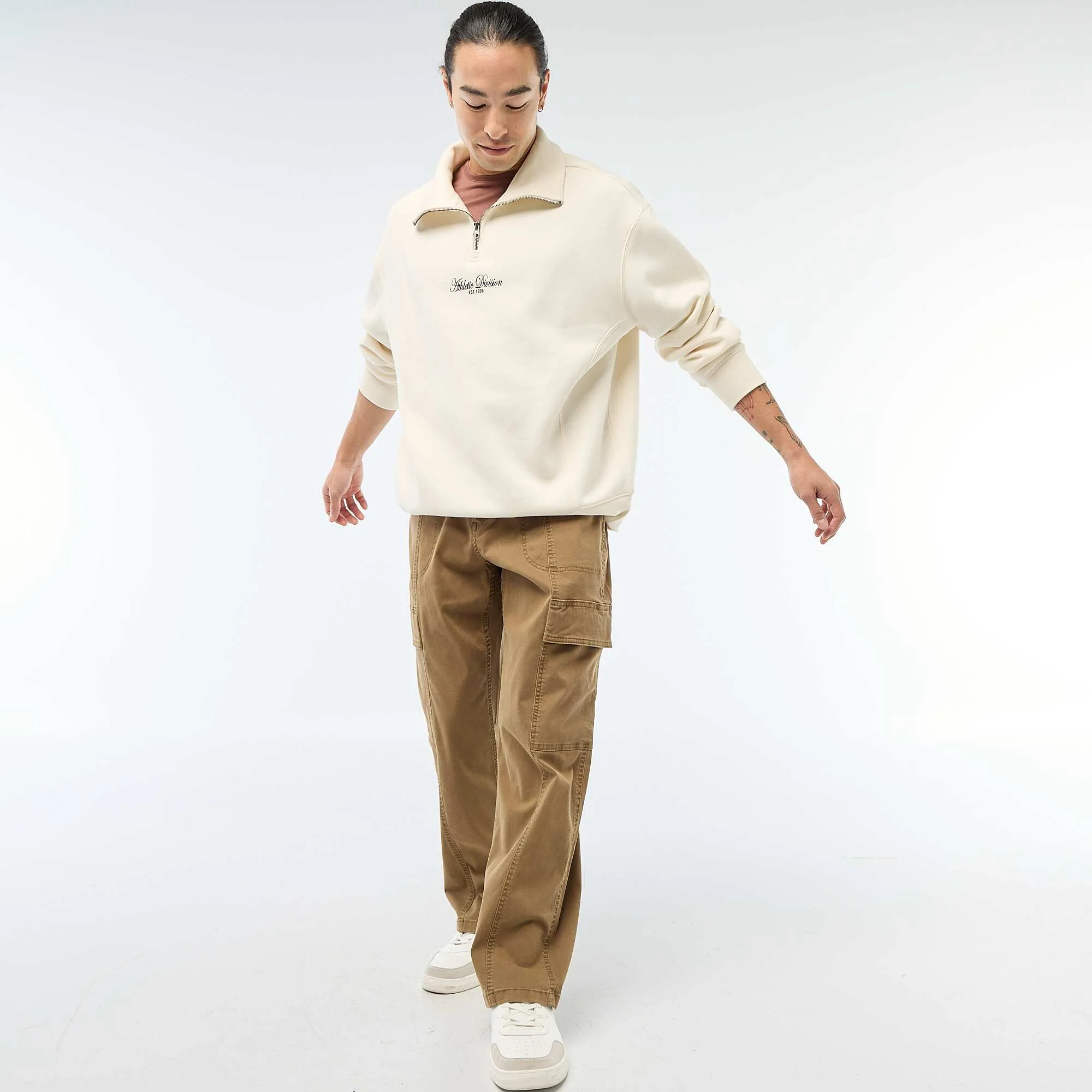 Multi-Pocket Solid Straight Leg Trousers / Regular Fit BROWN
