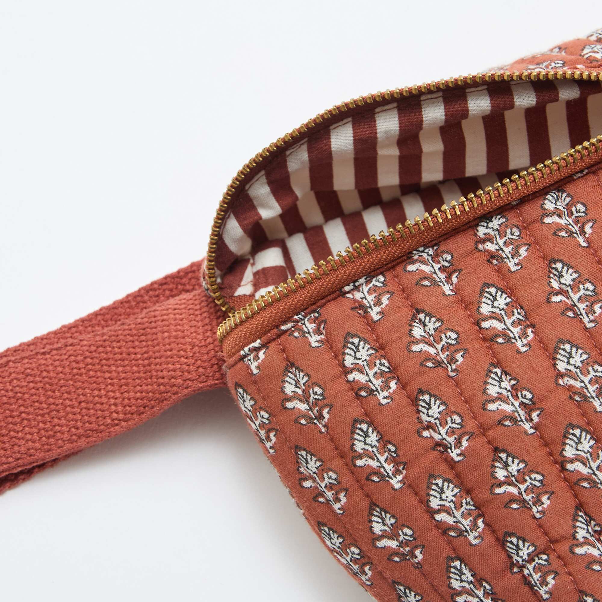 Novelty Print Belt Bag BEIGE - Image 4
