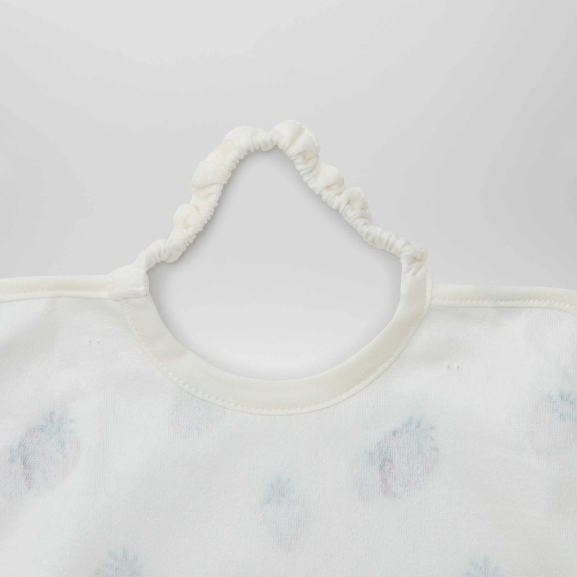 Pack of 2 bibs with elasticated neck WHITE - Image 5
