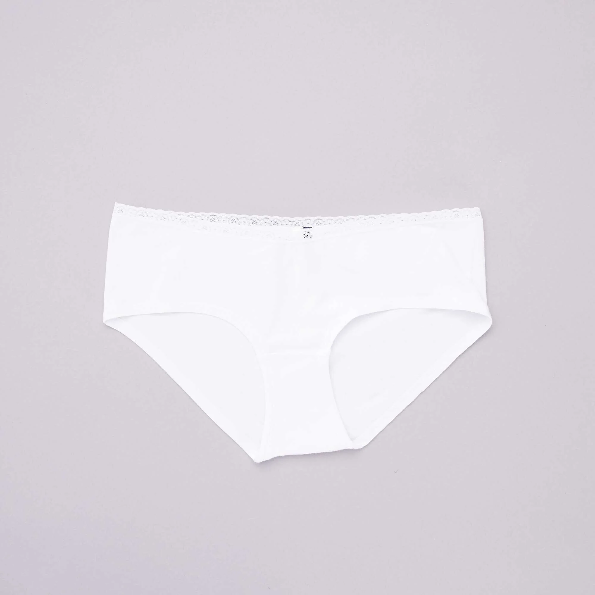 Pack of 3 maternity boy shorts white - Image 4