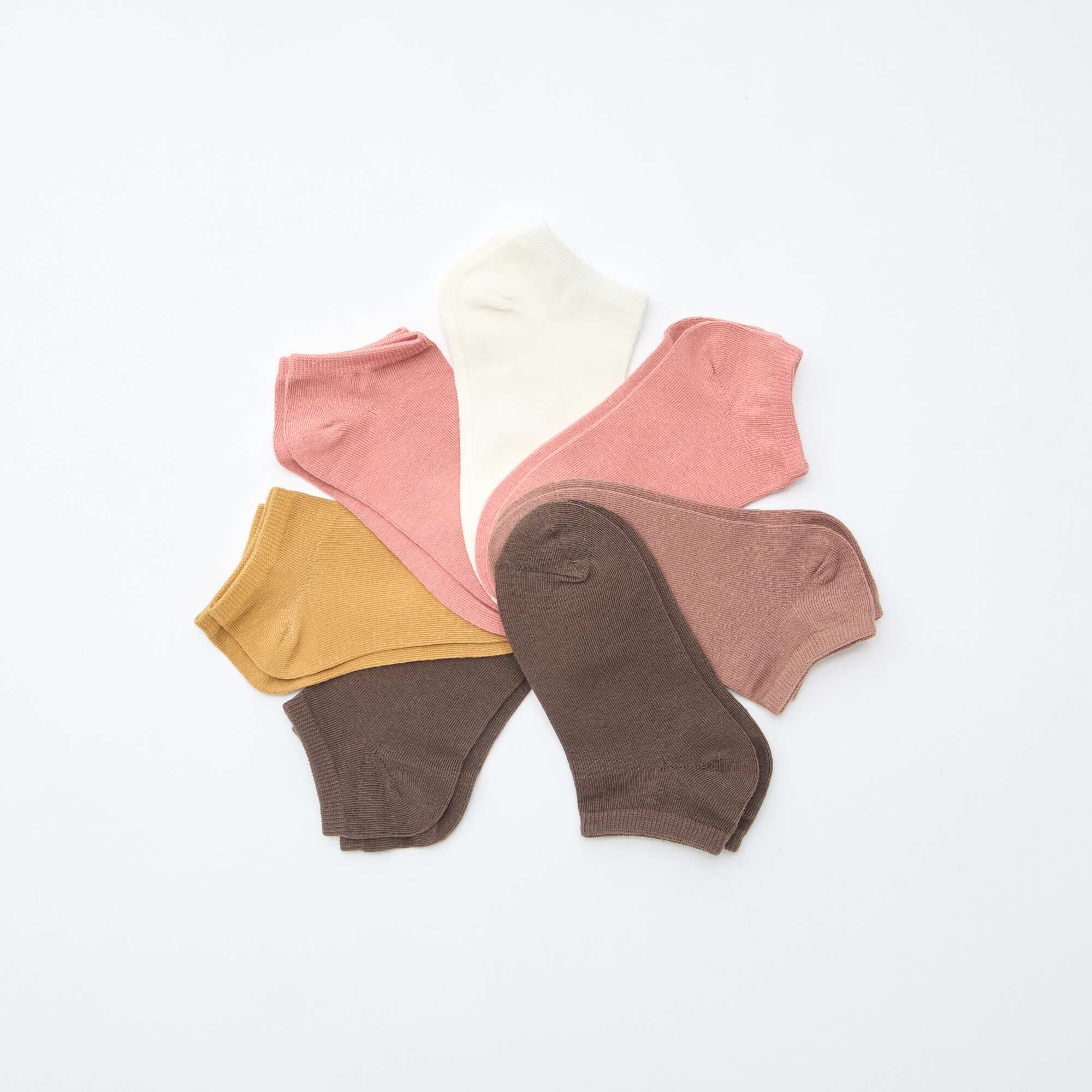 Pack of 7 pairs of trainer socks BEIGE