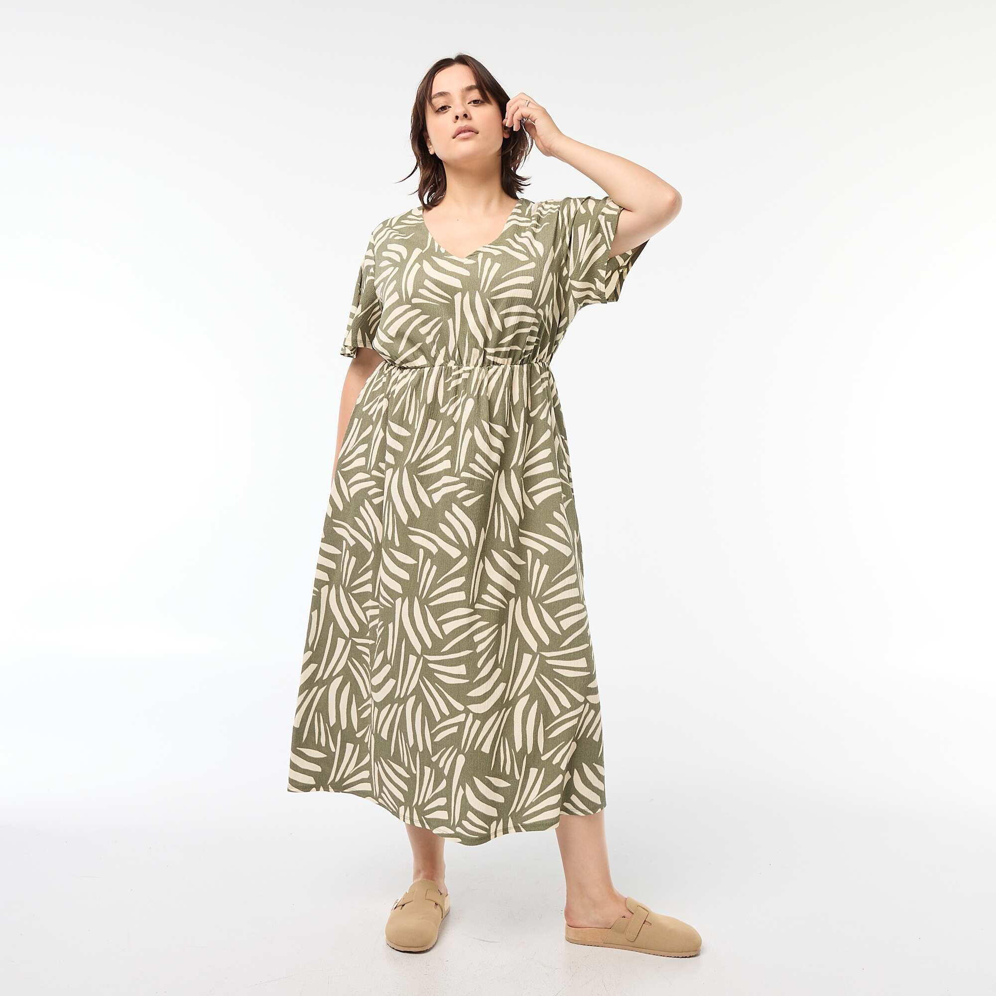 Patterned V-neck maxi dress KHAKI - Image 4