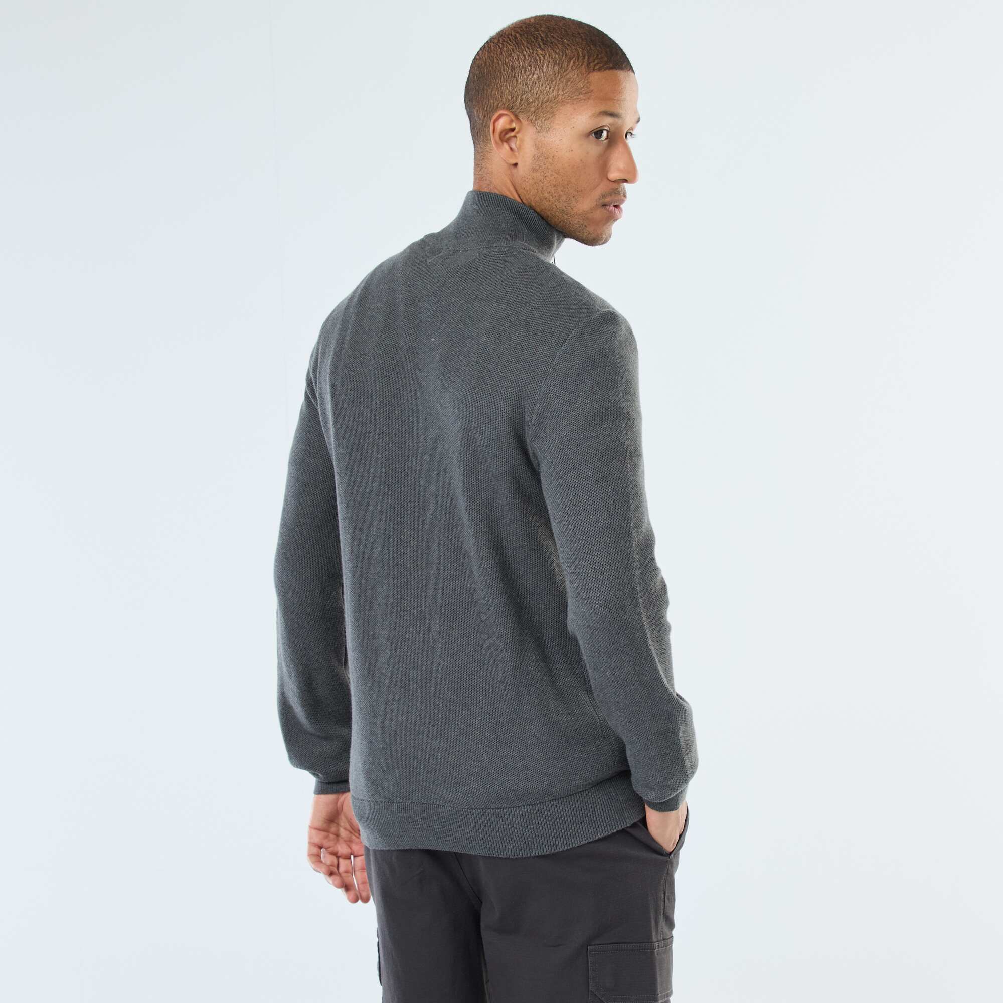 Plain knit vest with 2 pockets and stand-up collar GREY - Image 4