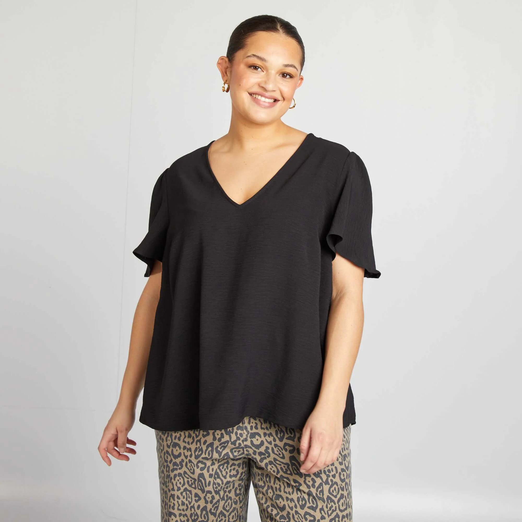 Plain short-sleeved blouse BLACK - Image 3