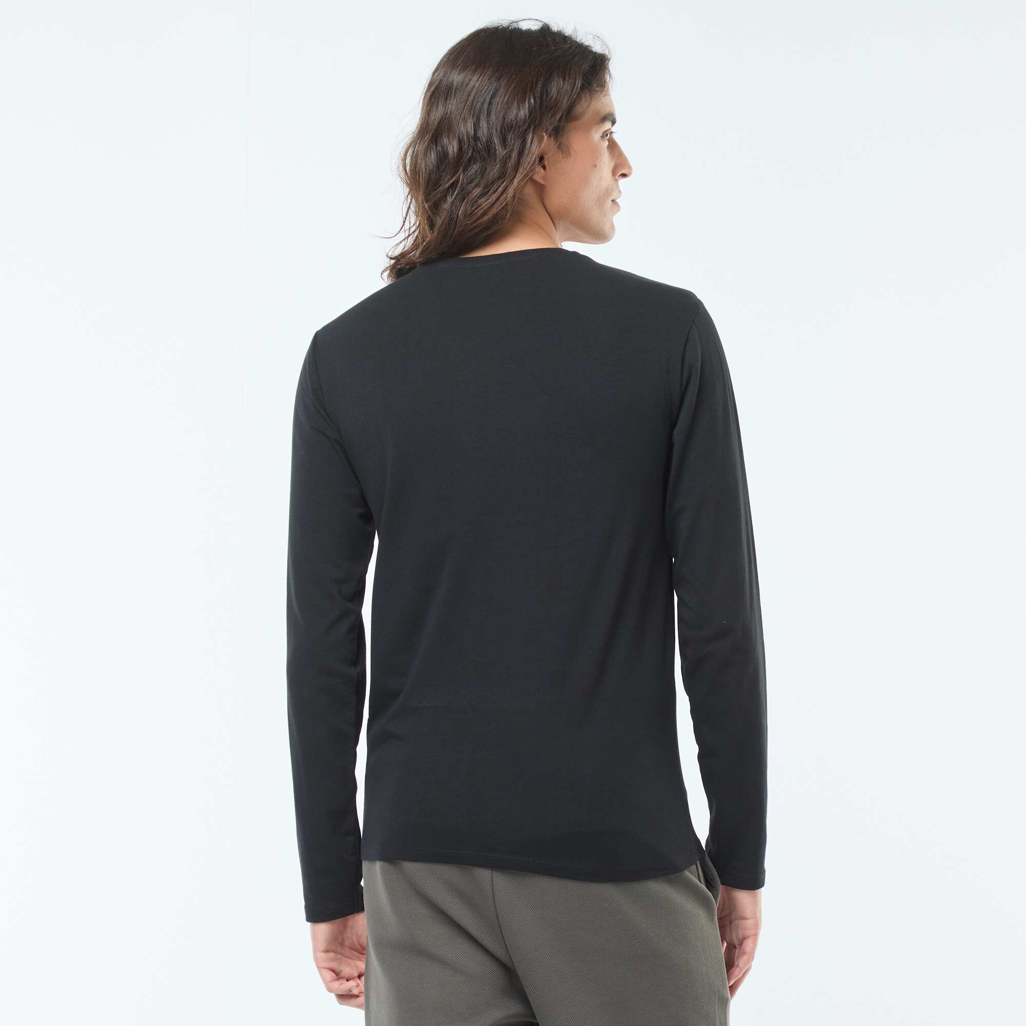 Plain short-sleeved T-shirt with round neckline BLACK - Image 3