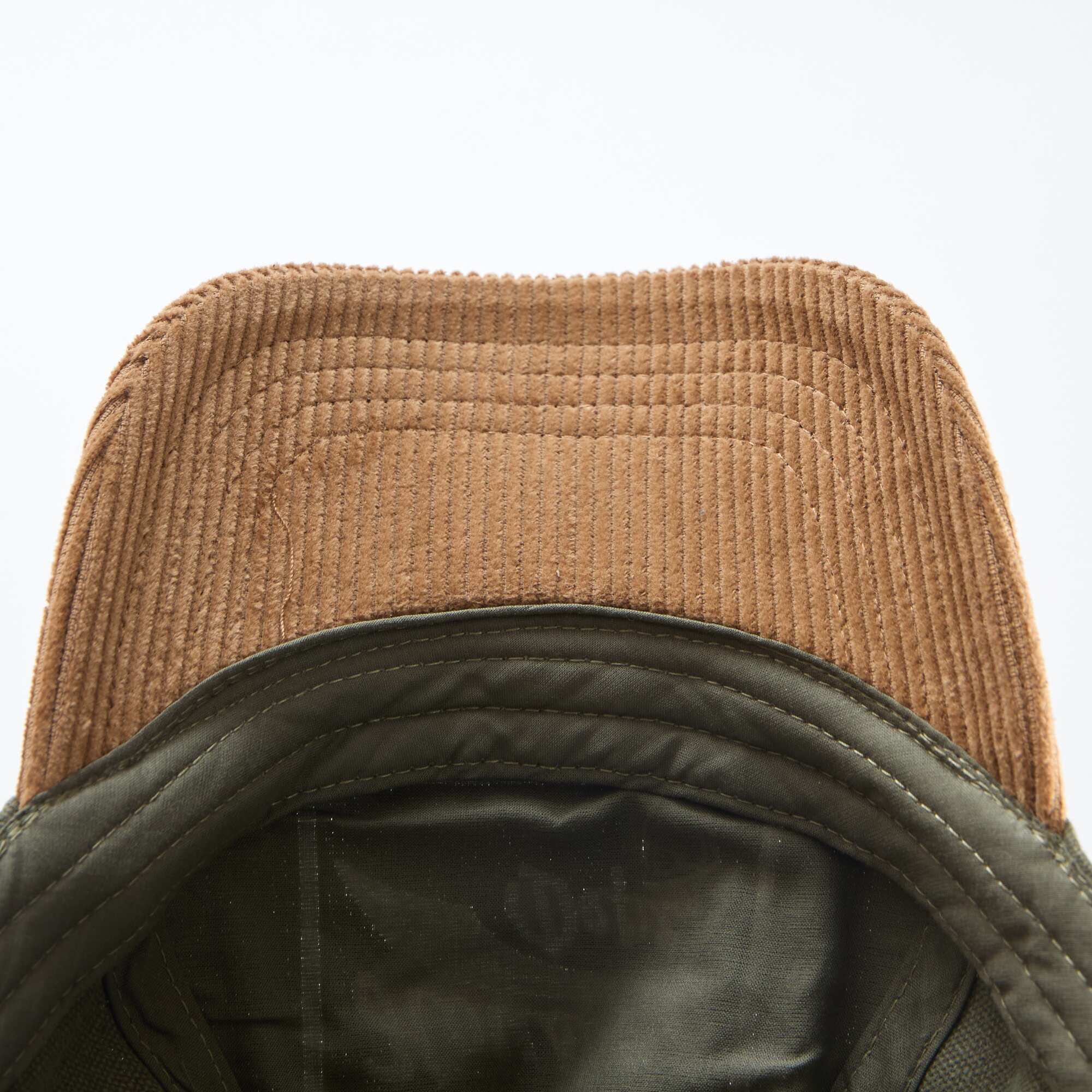 Ribbed fabric cap with visor GREEN - Image 4