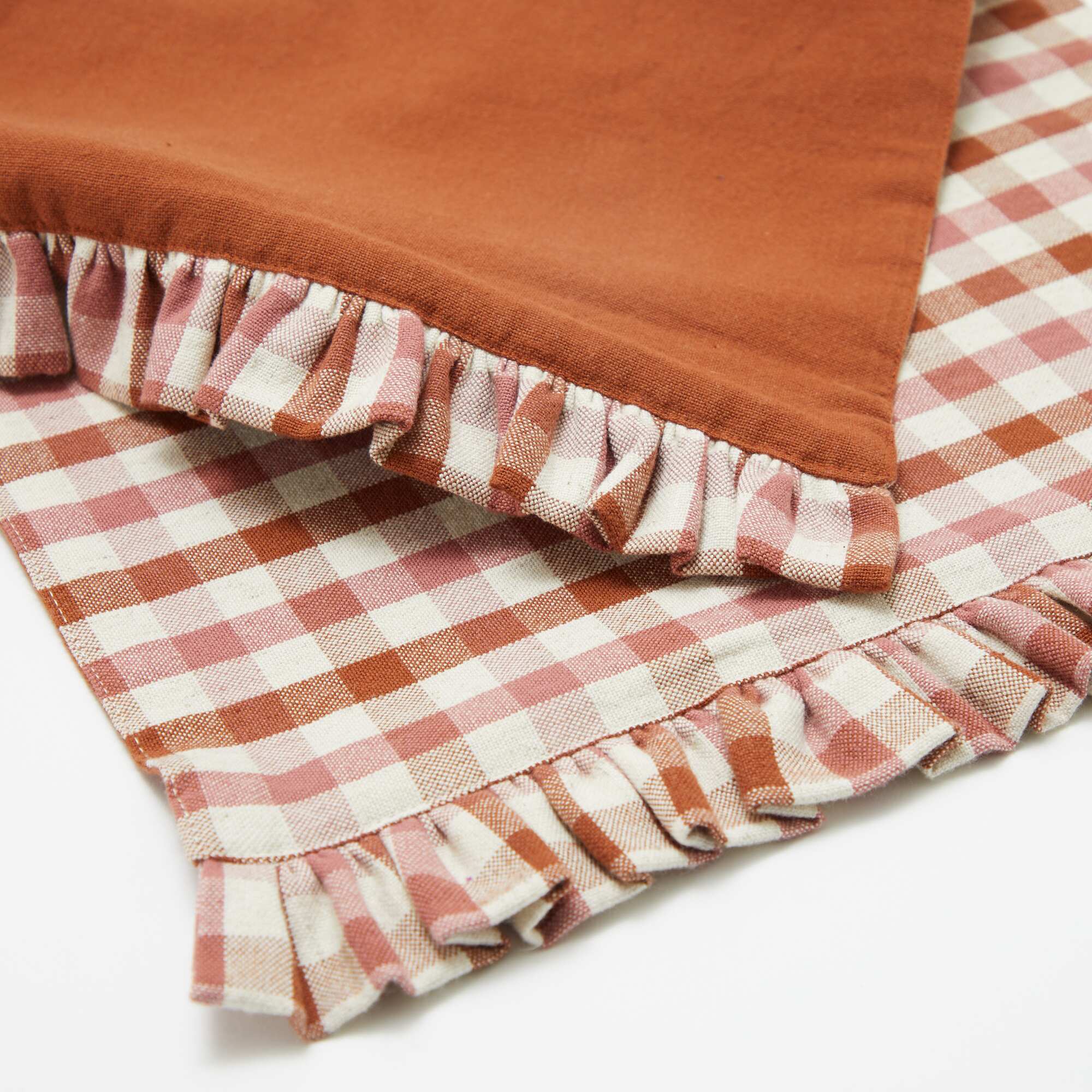 Set of 2 Placemats (32x45 cm) with Ruffles PINK - Image 2