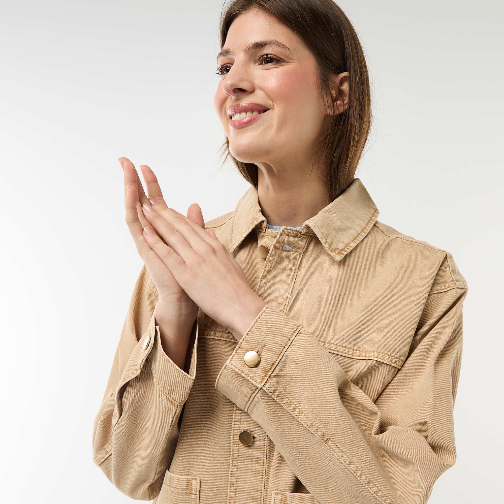 Short Denim Jacket with 2 Patch Pockets BEIGE - Image 3