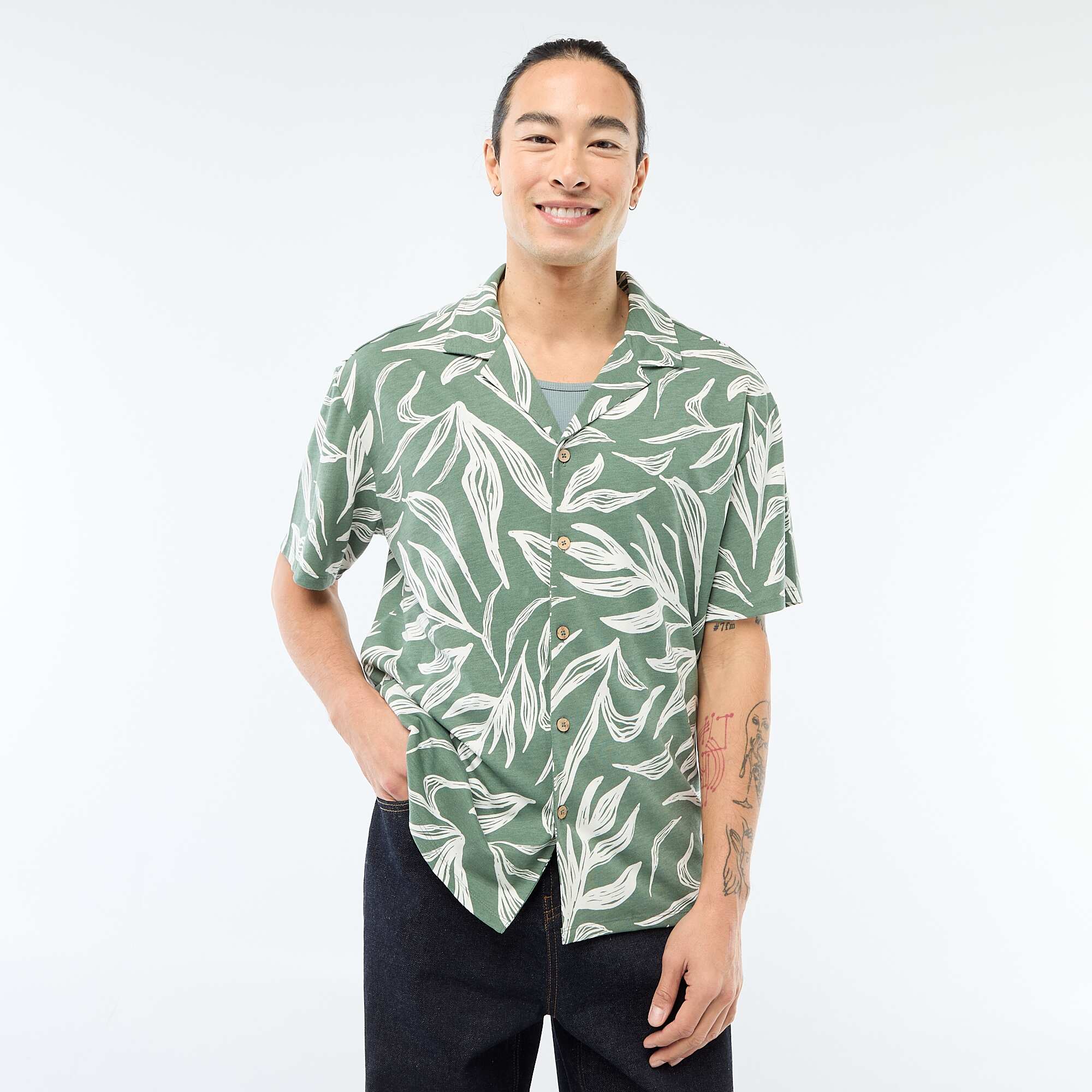 Short-Sleeved Patterned Shirt GREEN - Image 5