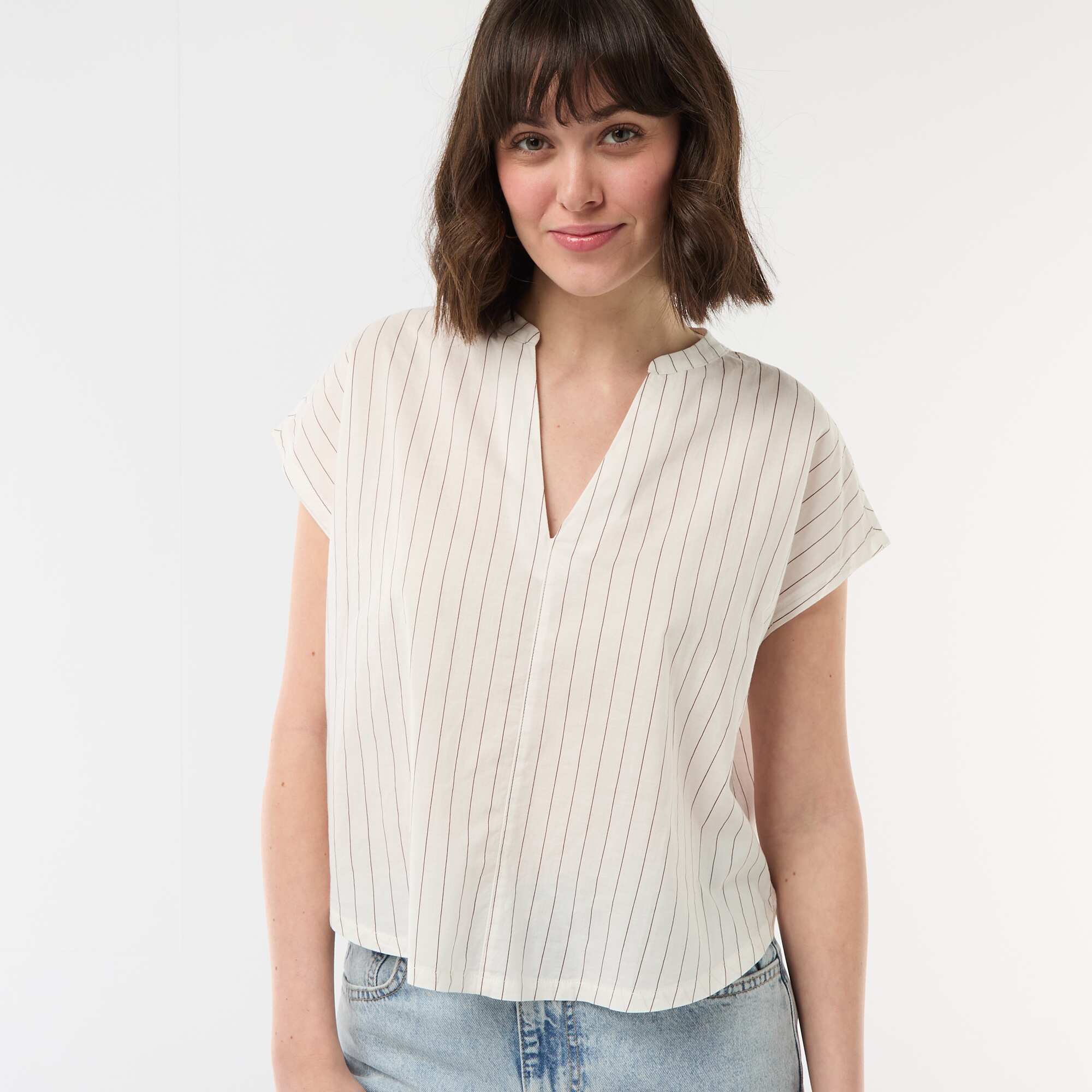 Short-Sleeved V-Neck Blouse WHITE - Image 4