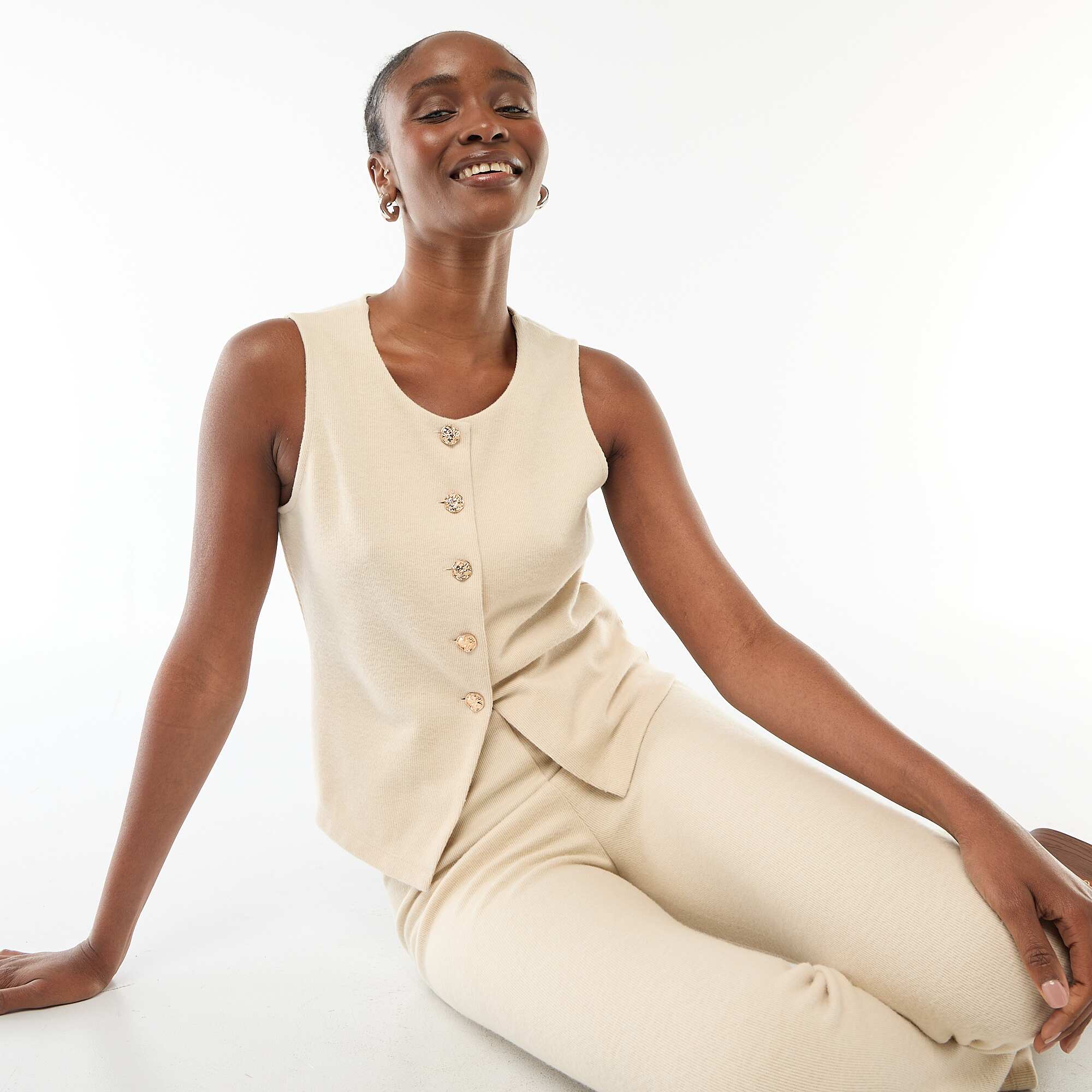 Sleeveless Knit Top with Button Detail BEIGE - Image 2