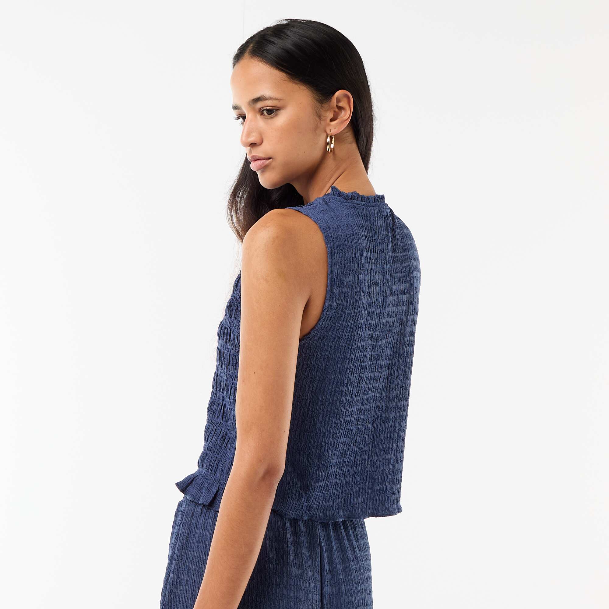 Sleeveless Smocked Top BLUE - Image 3