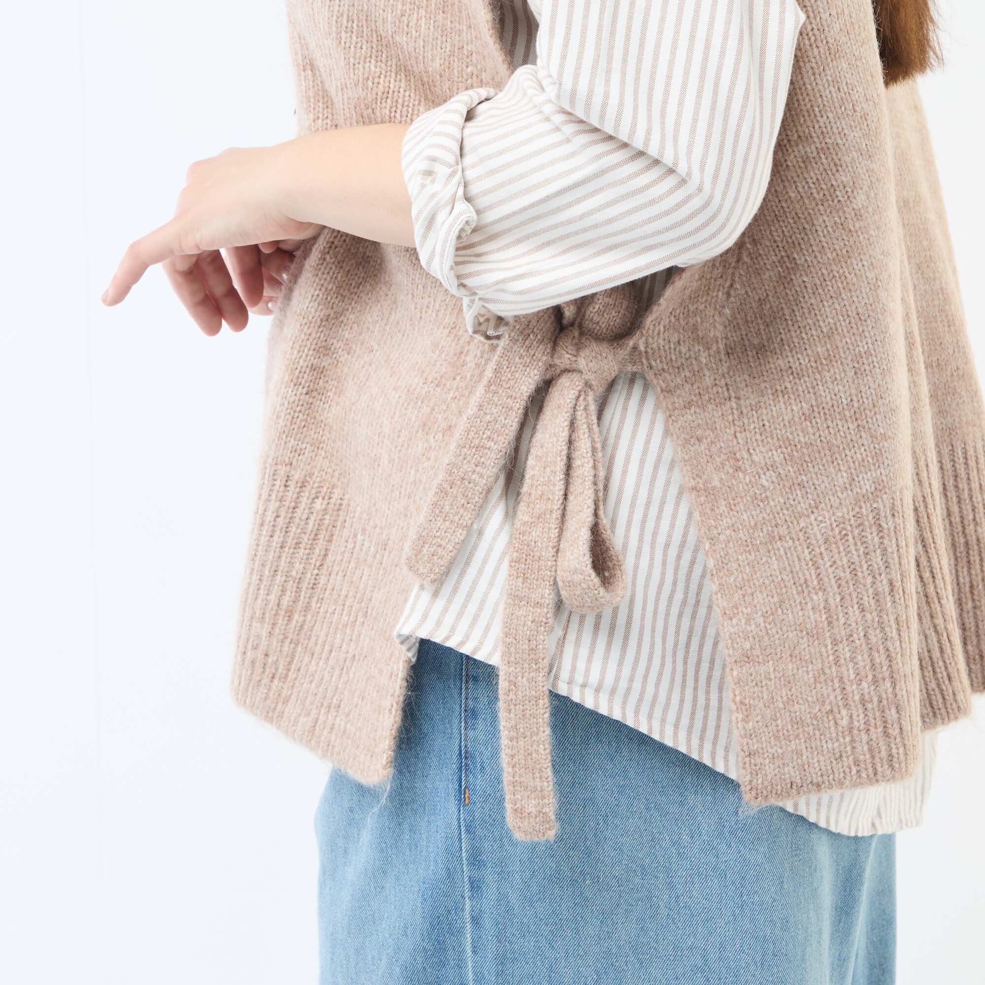 Sleeveless Tie-Side Sweater BROWN - Image 4