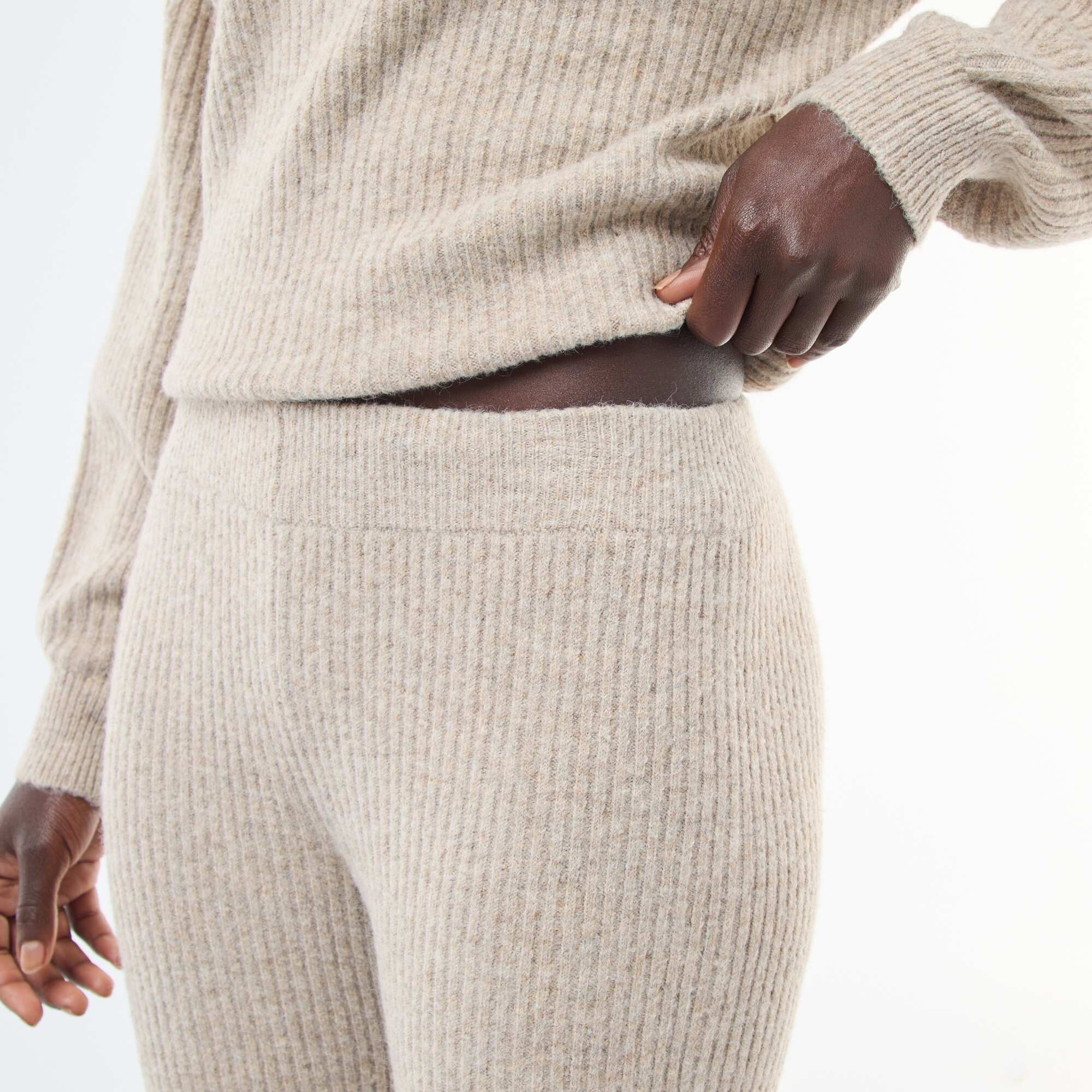 Soft Ribbed Leggings BEIGE - Image 5