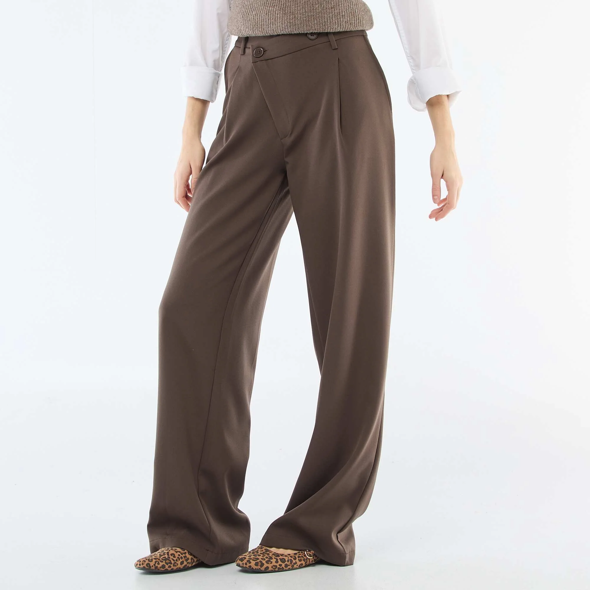 Wide-Leg Trousers with Asymmetrical Opening BROWN - Image 4